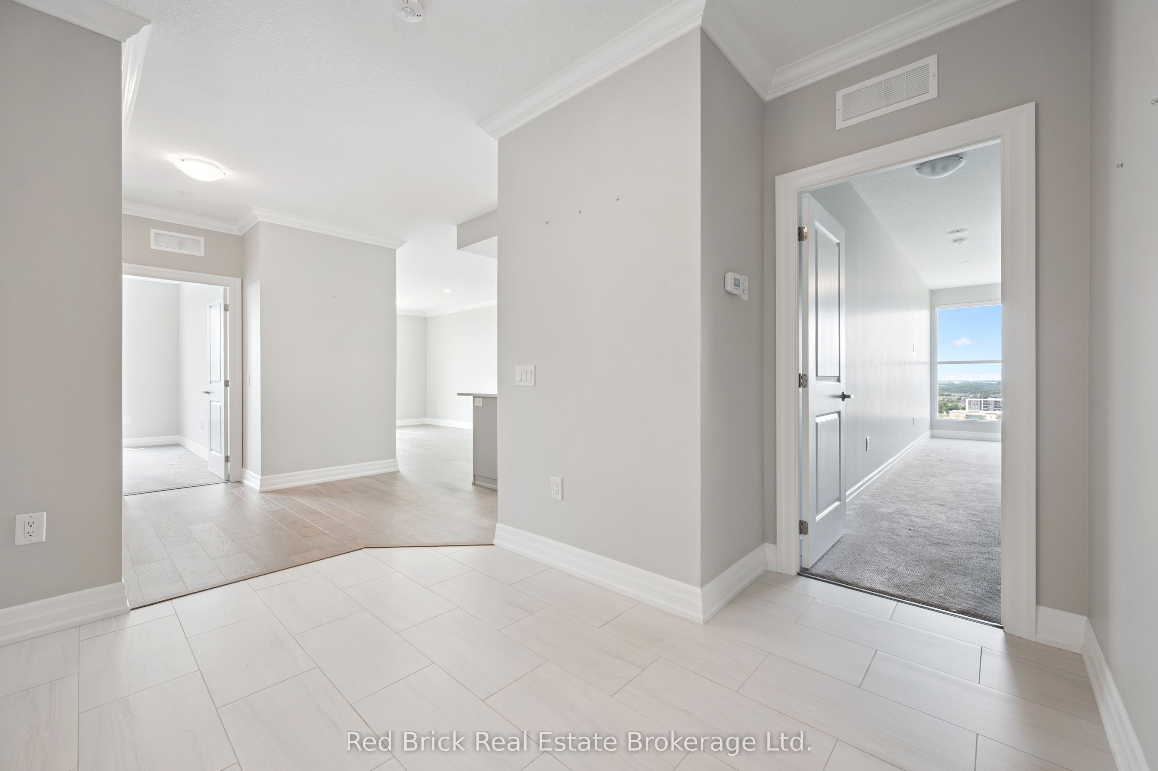 1880 Gordon Street 805 Property Photo 22