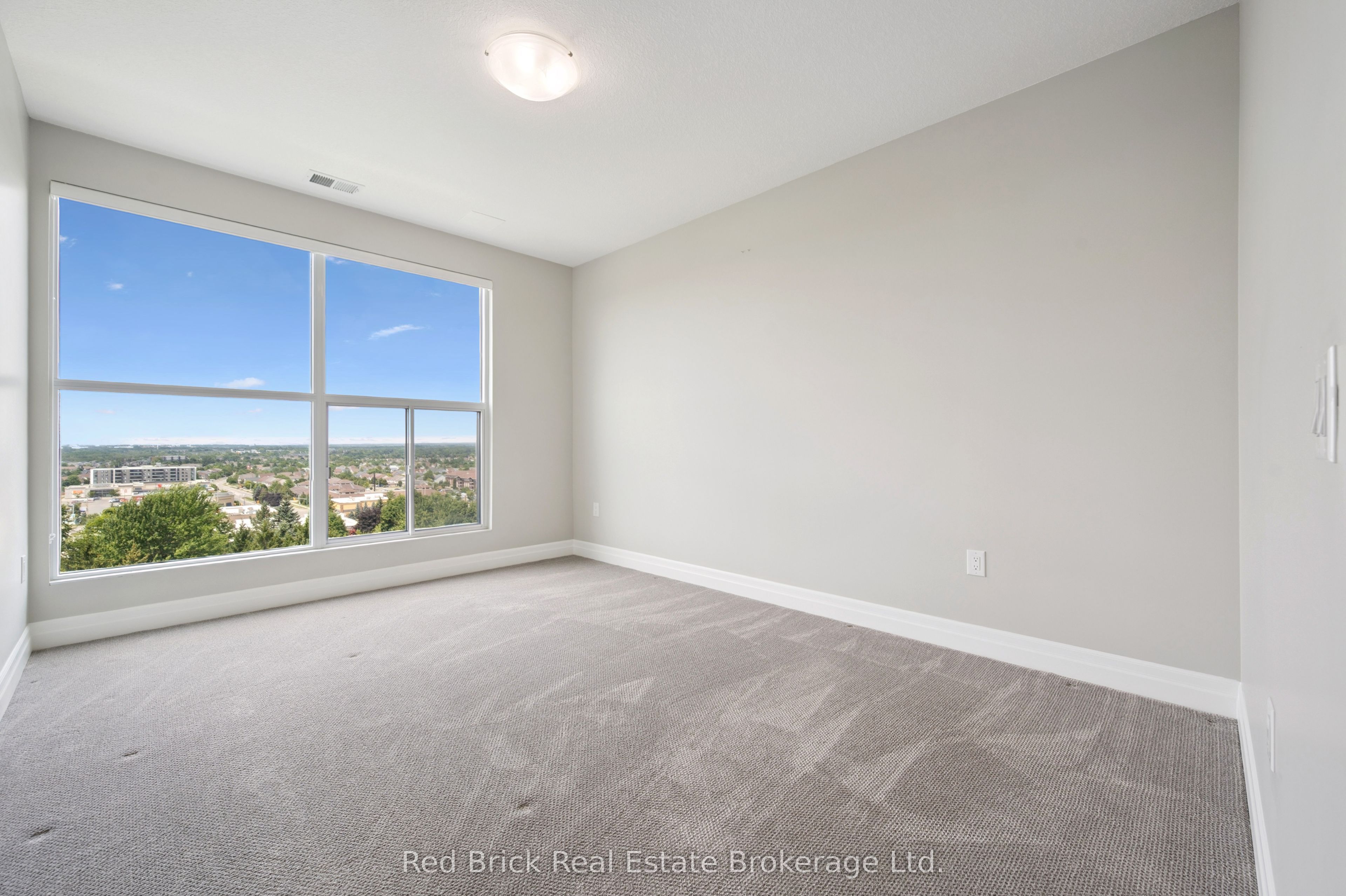 1880 Gordon Street 805 Property Photo 26