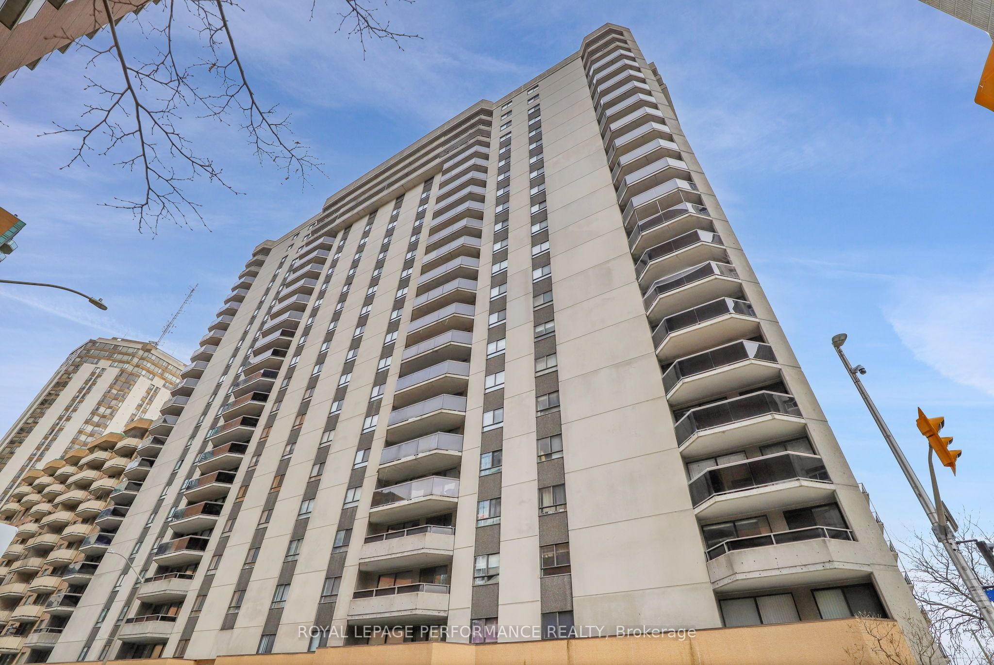 470 Laurier Avenue W 501 Property Photo 1
