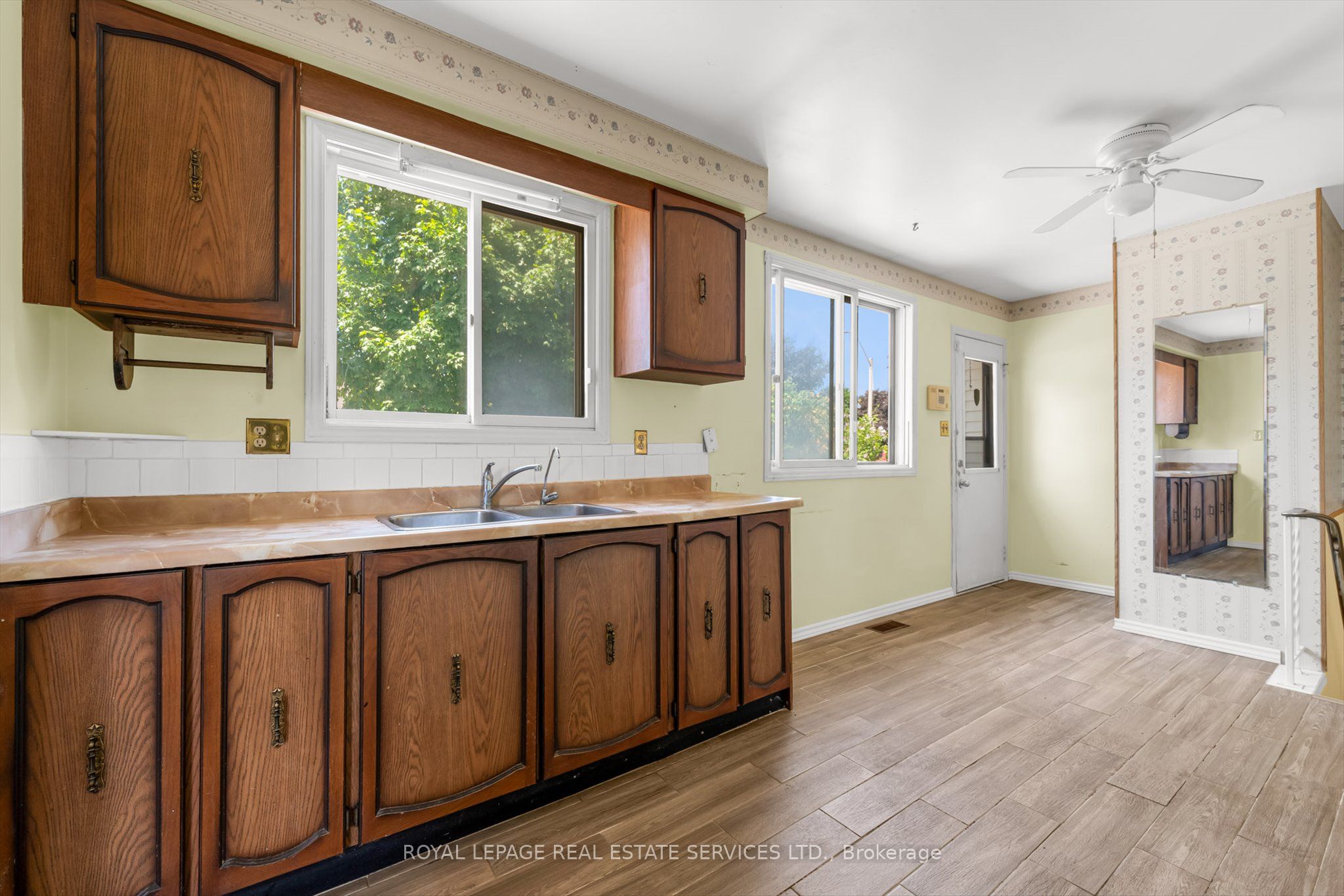 43 Elmore Drive Property Photo 8