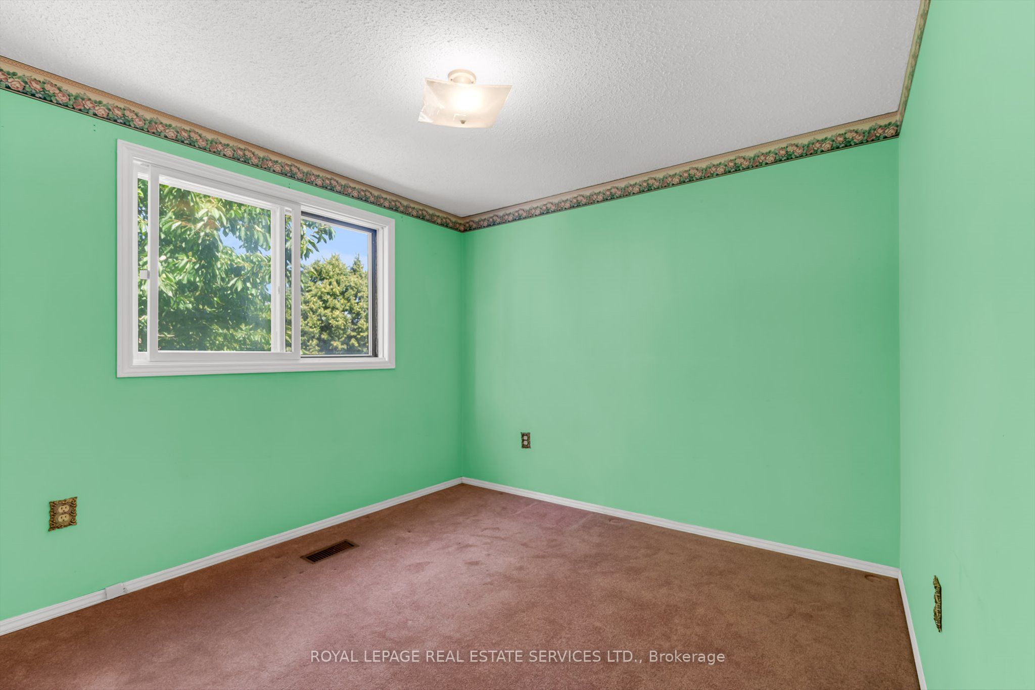 43 Elmore Drive Property Photo 11