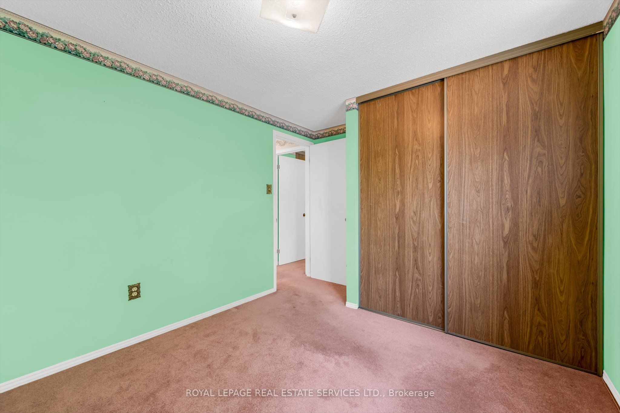 43 Elmore Drive Property Photo 12