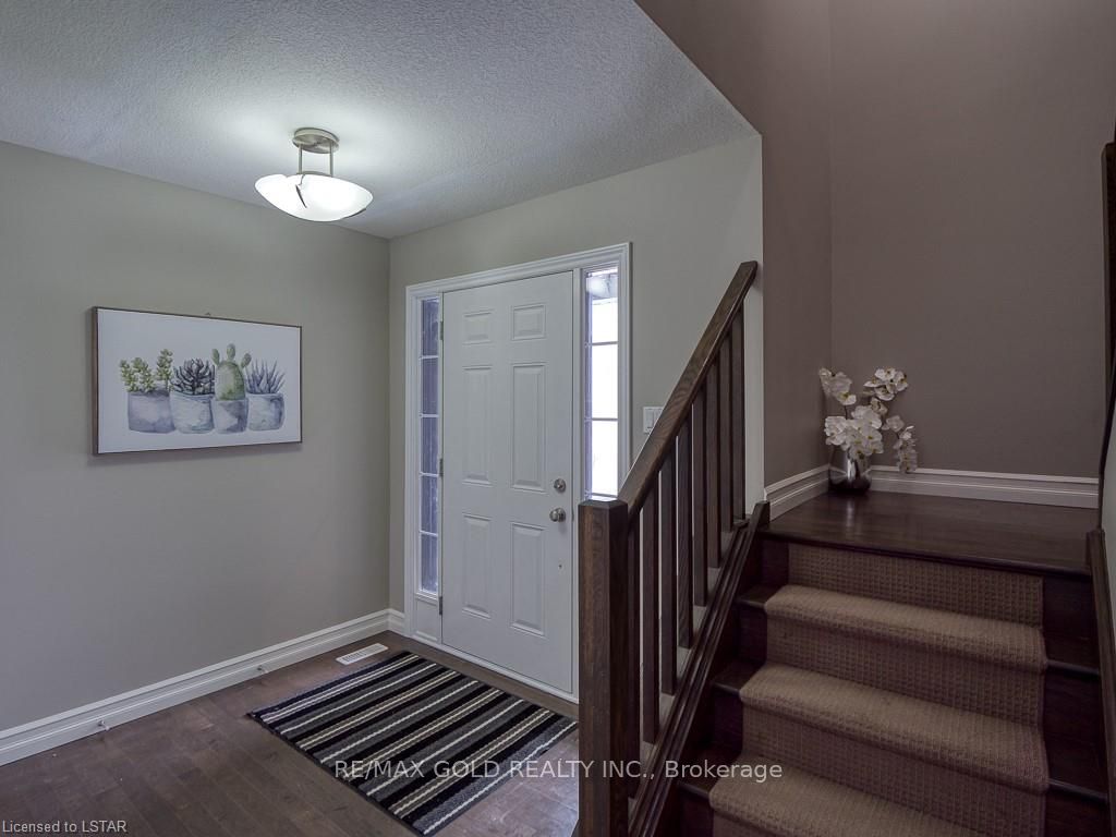 1387 Howlett Circle Property Photo 4