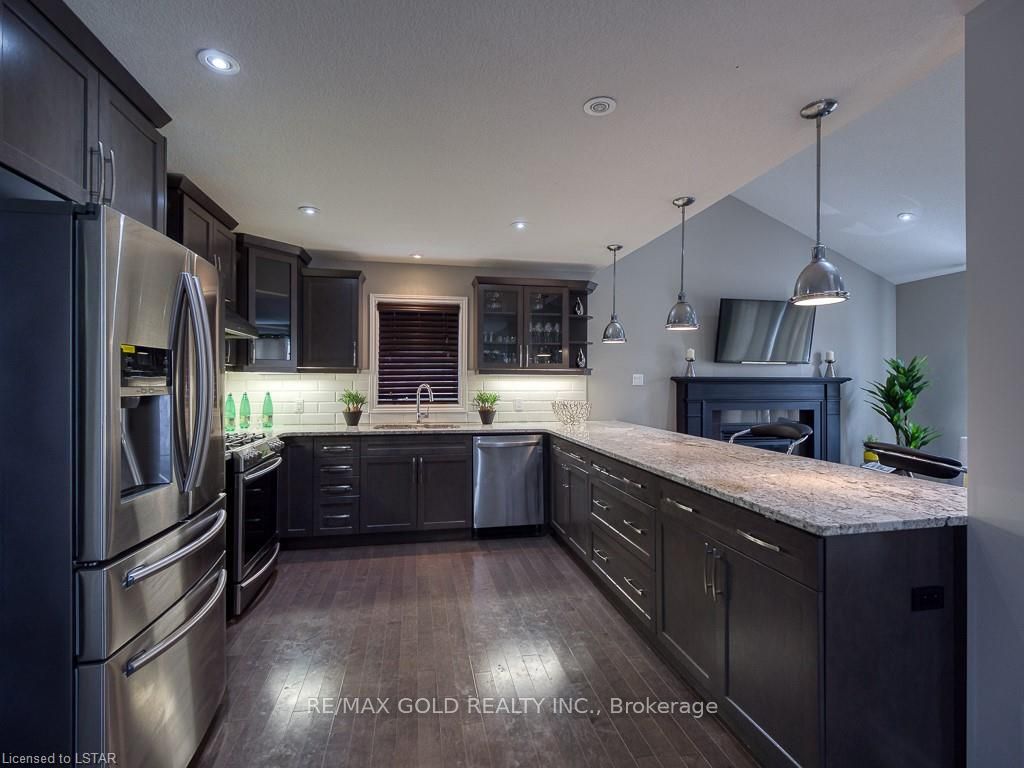 1387 Howlett Circle Property Photo 7