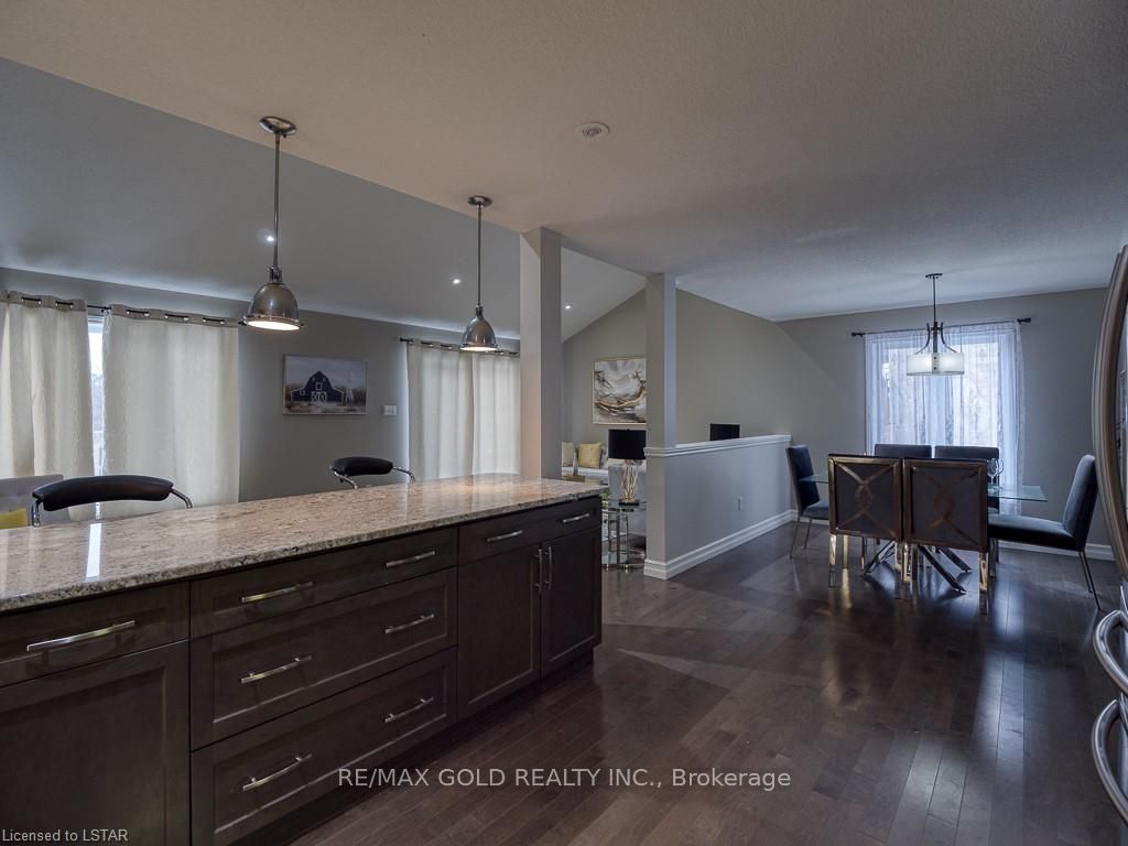 1387 Howlett Circle Property Photo 10