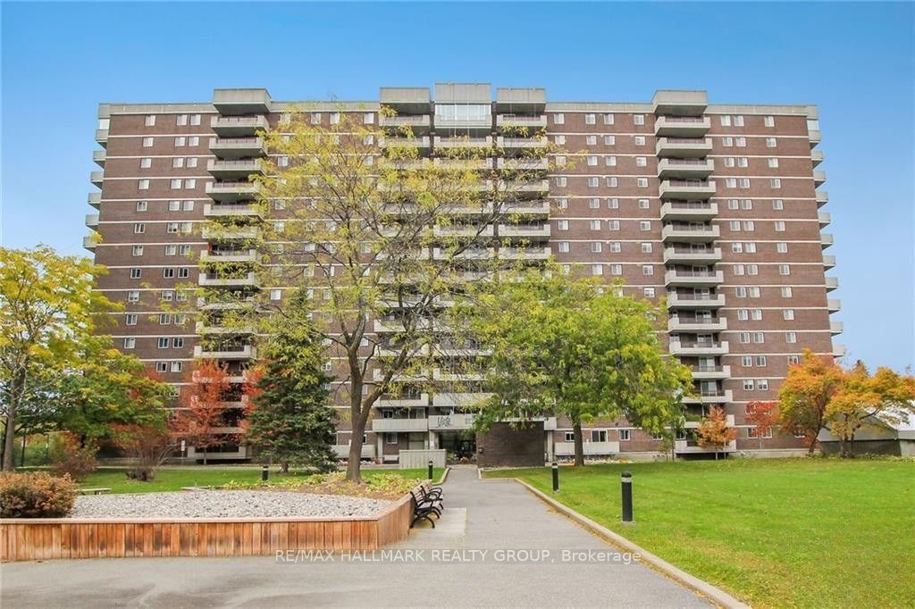 1705 Playfair Drive 212