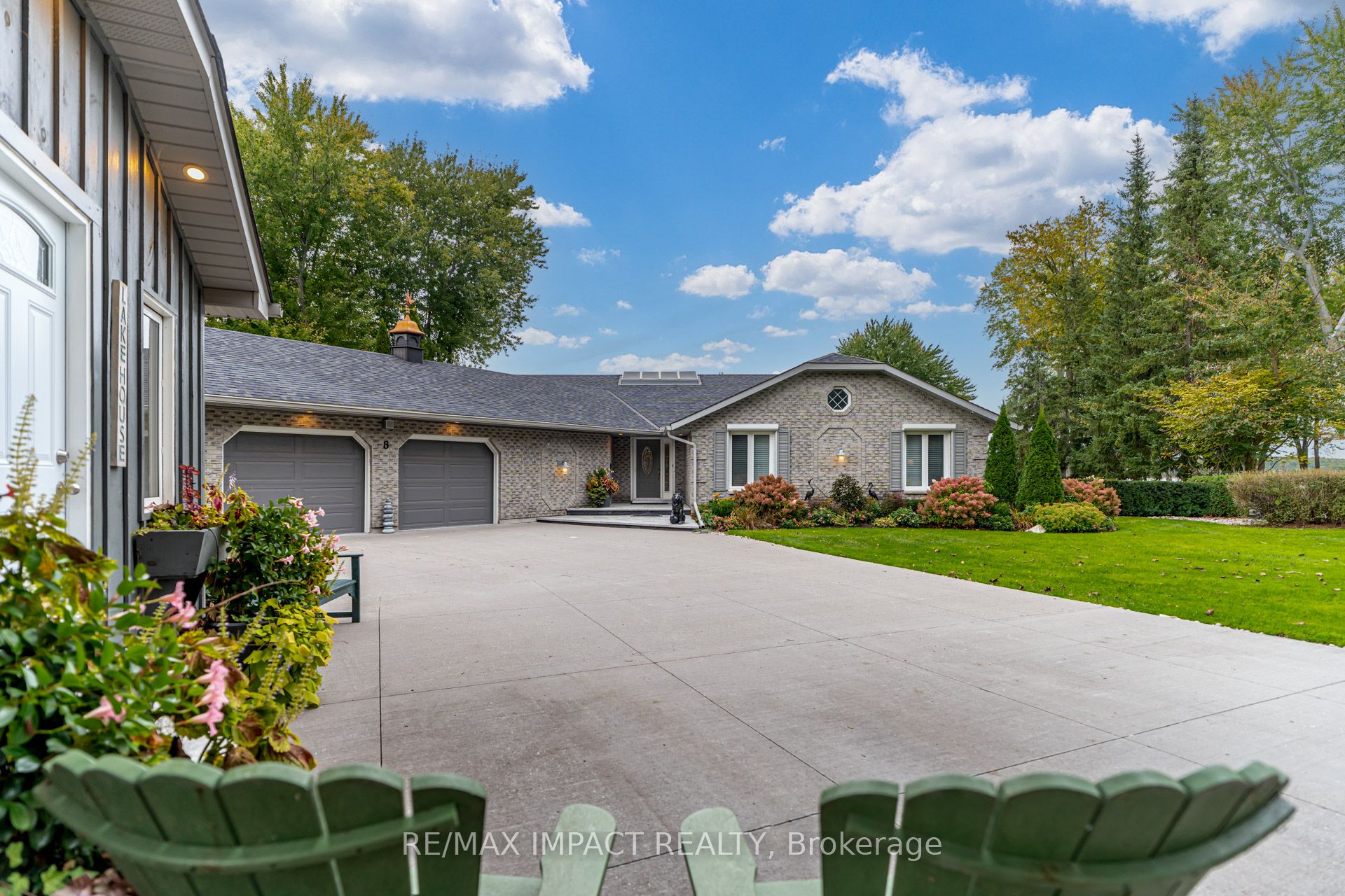 8 Sylvan Court Property Photo 5