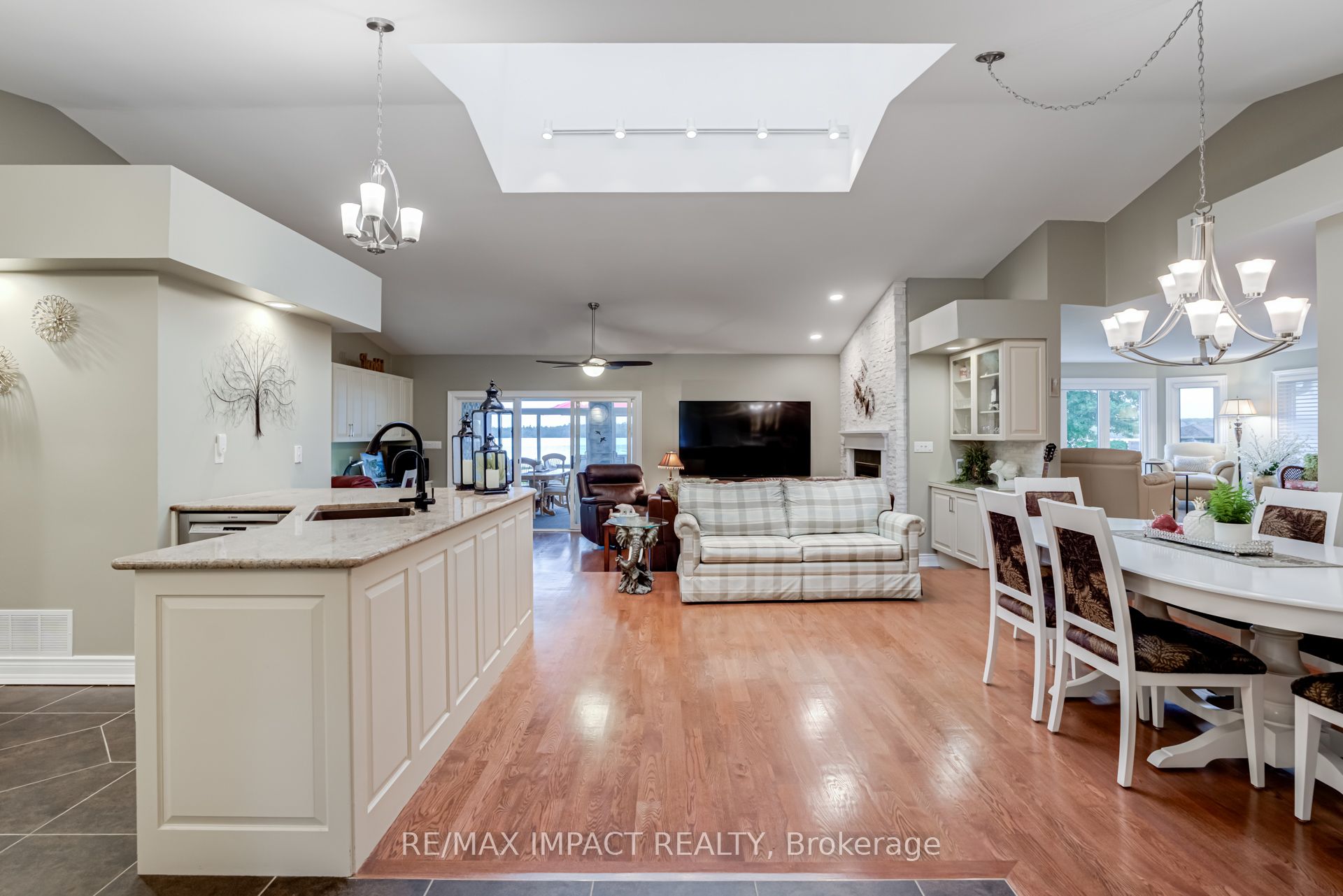 8 Sylvan Court Property Photo 7