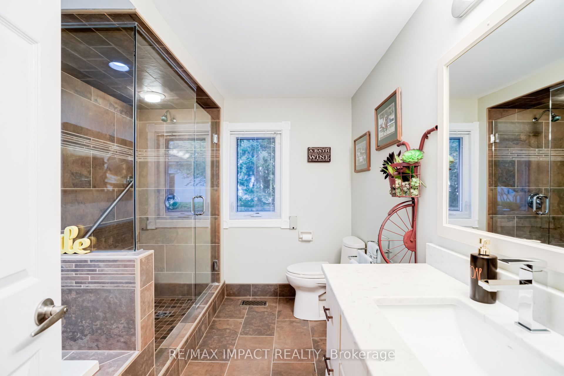 8 Sylvan Court Property Photo 21