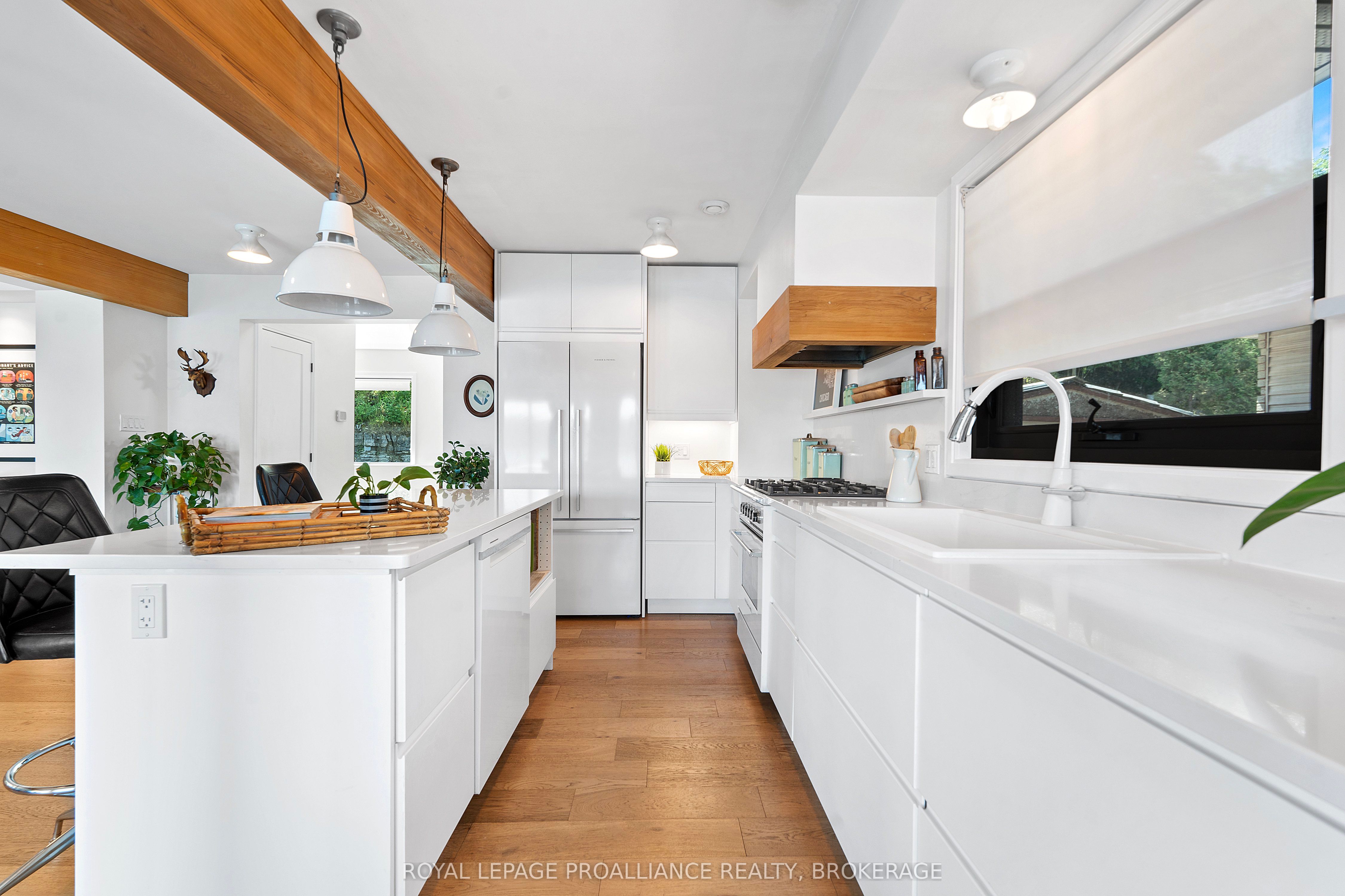 1111 Heron Lane Property Photo 15
