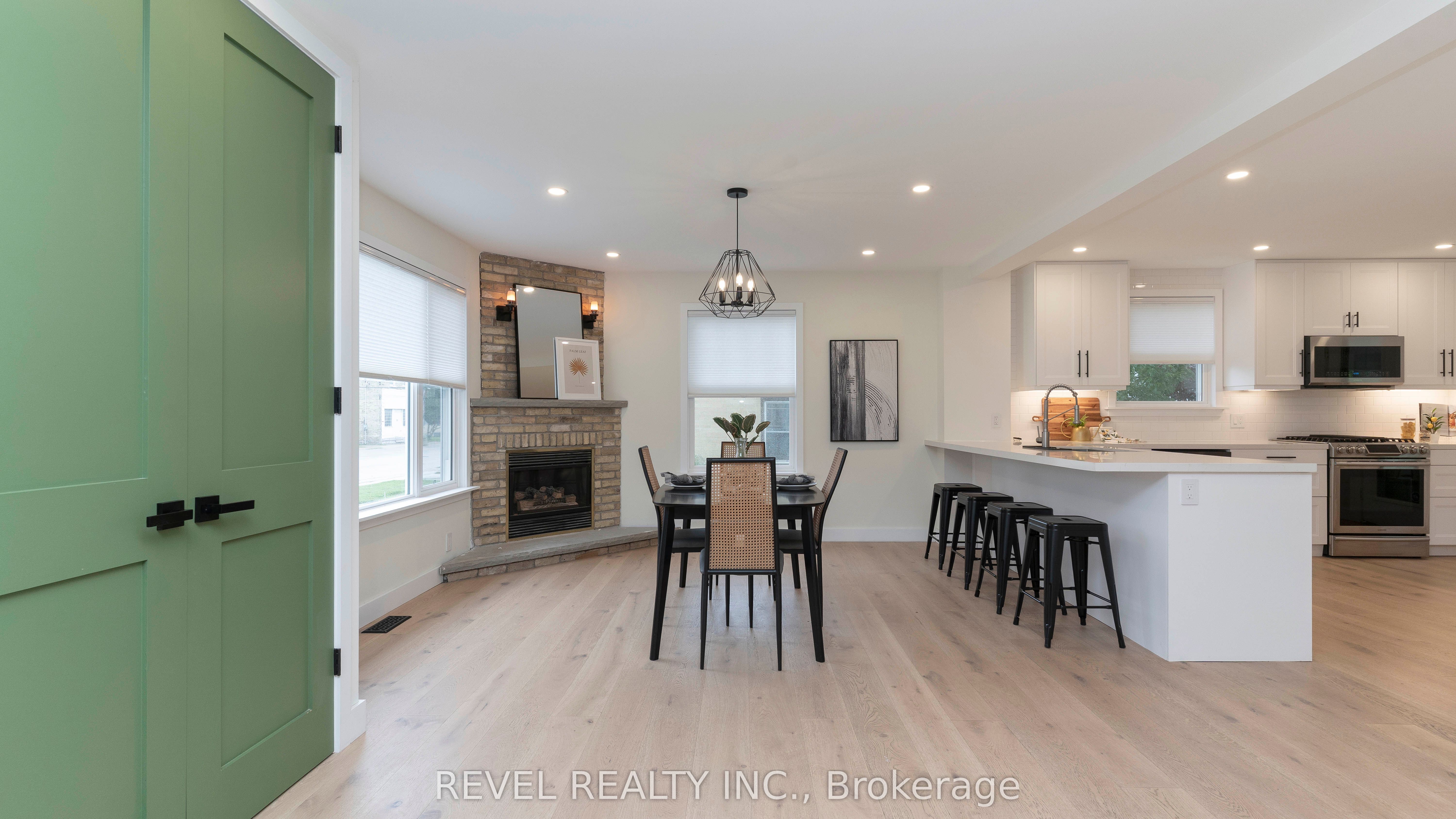 15 Victoria Avenue E Property Photo 12