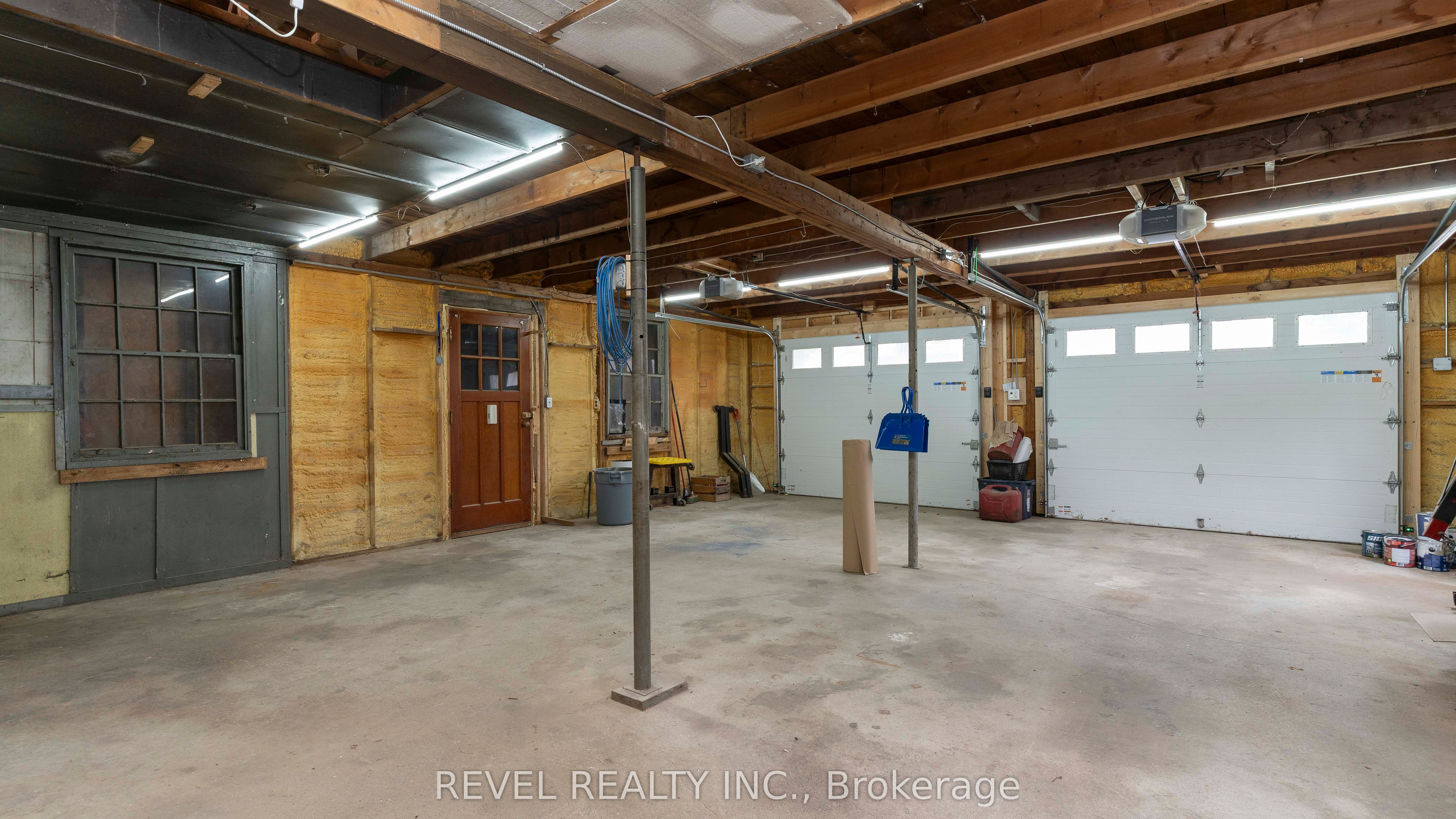 15 Victoria Avenue E Property Photo 46