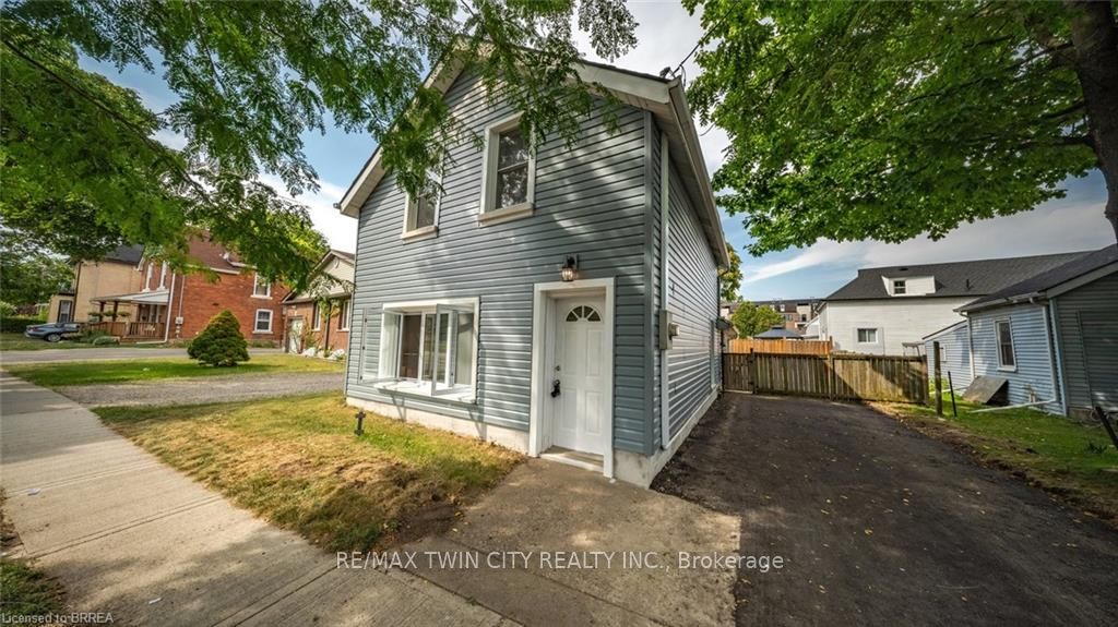 69 Grand River Avenue Property Photo 1