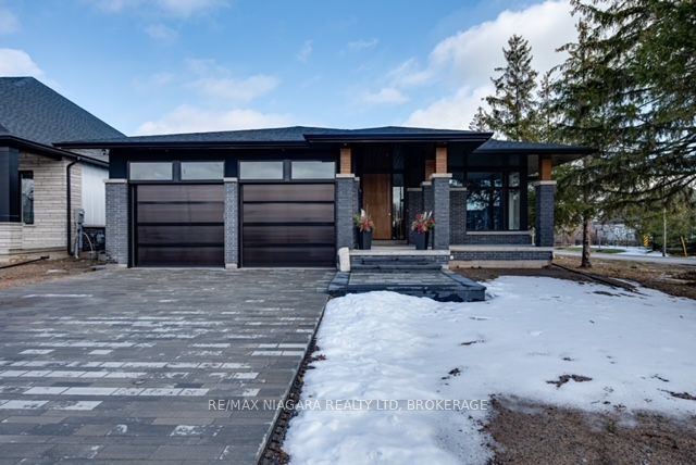 2795 Canadiana Court Property Photo