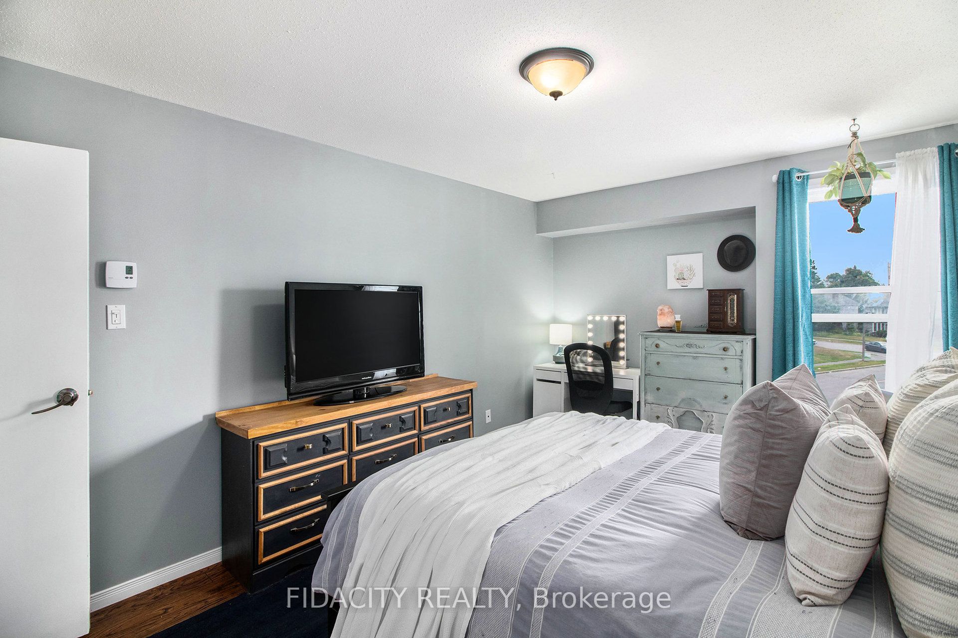 825 Cahill Drive W 180 Property Photo 16