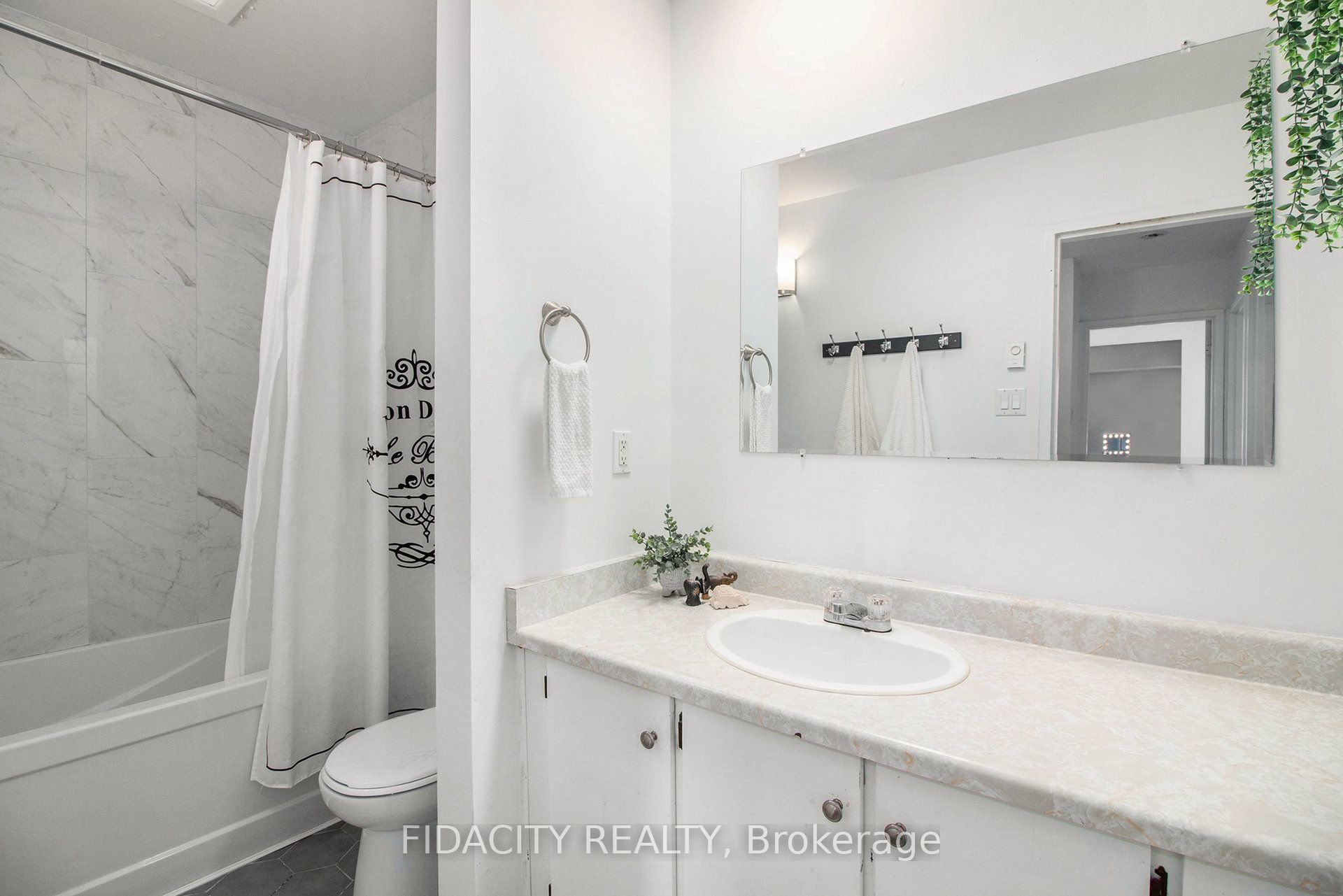 825 Cahill Drive W 180 Property Photo 17