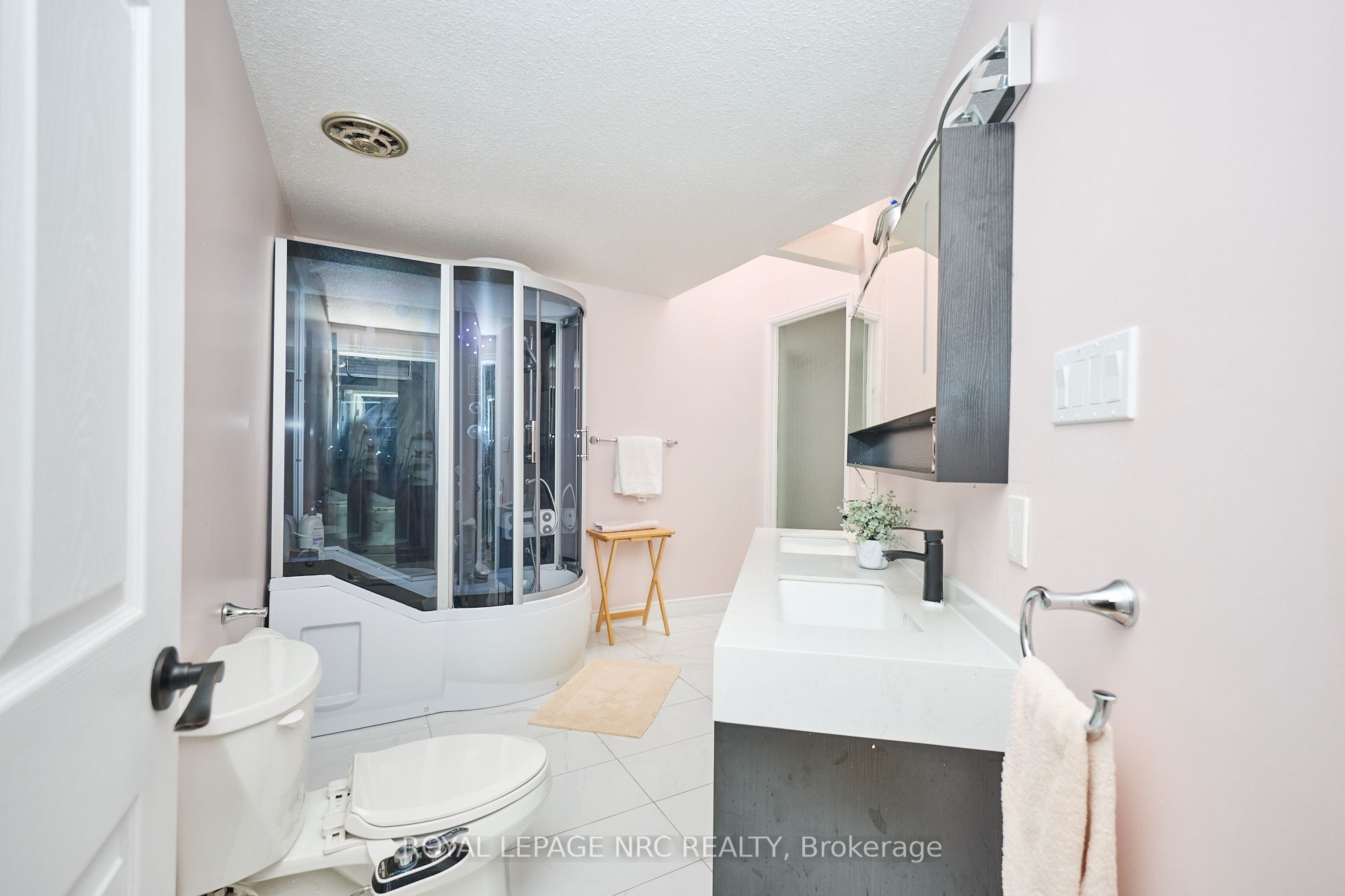 46 Adelene Crescent Property Photo 20