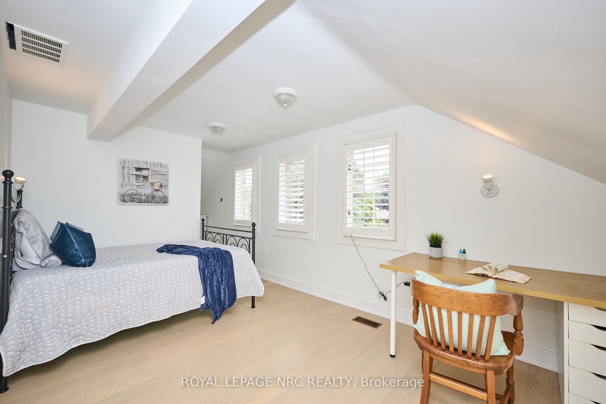 46 Adelene Crescent Property Photo 23