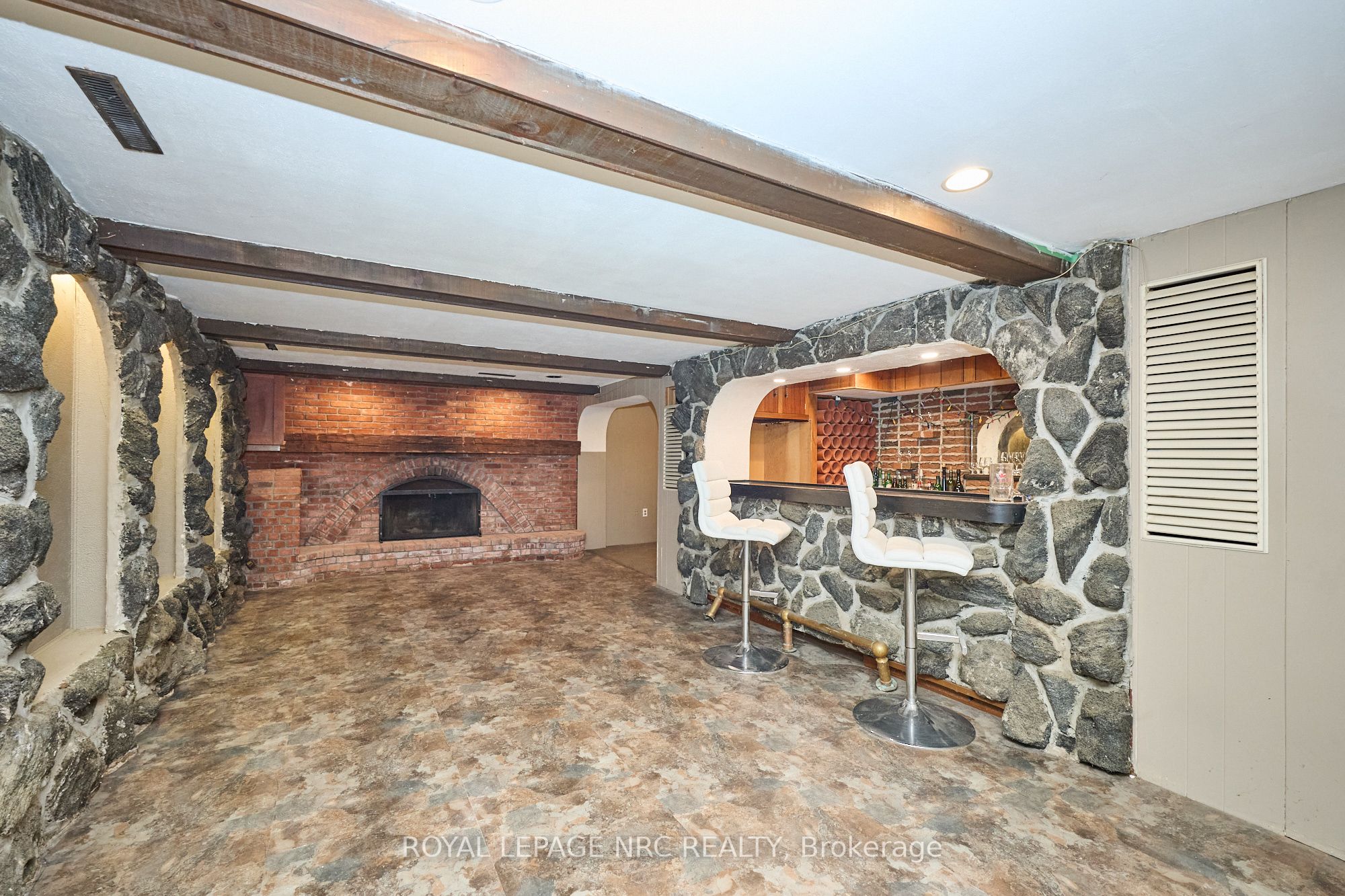 46 Adelene Crescent Property Photo 36
