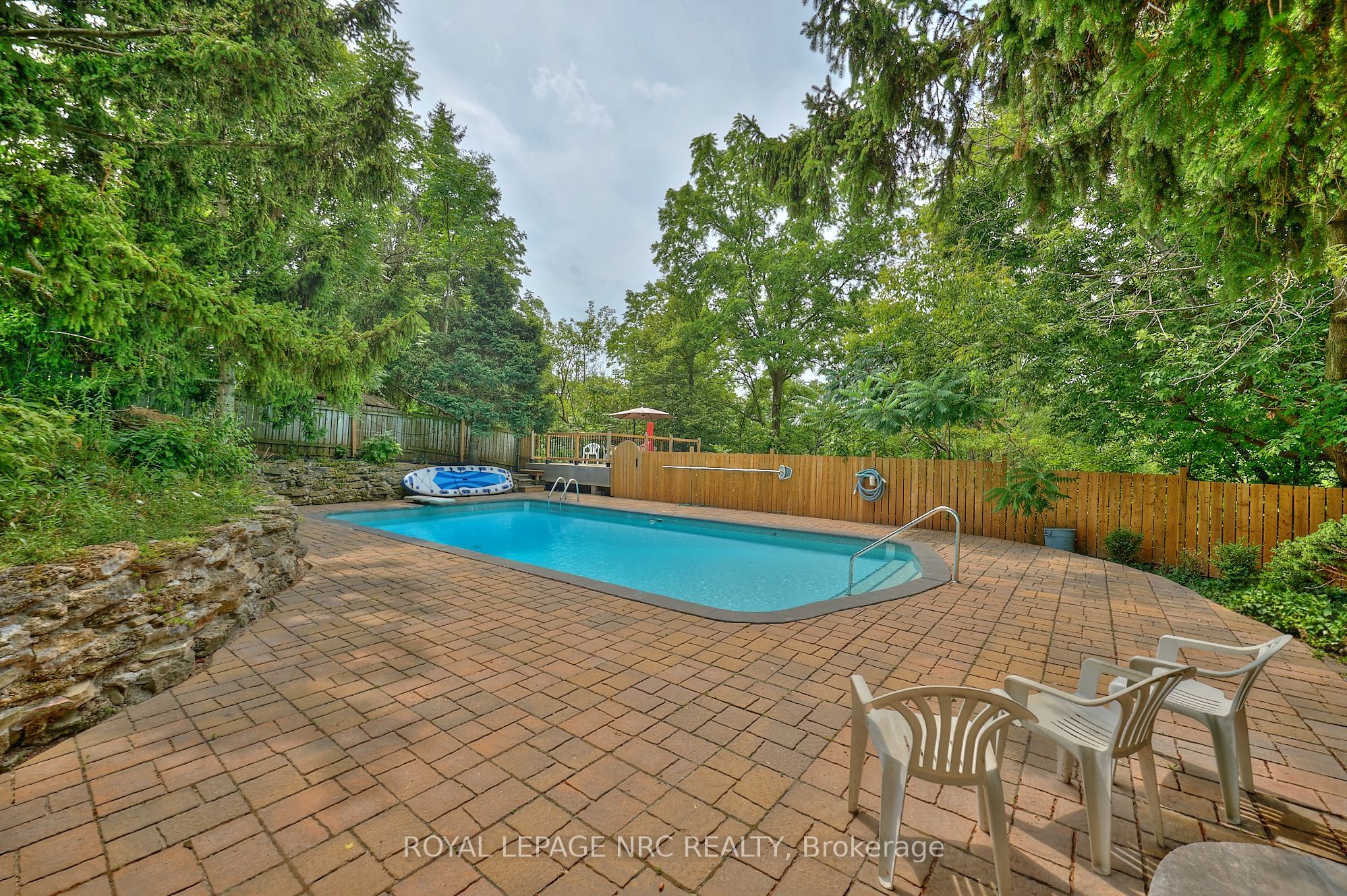 46 Adelene Crescent Property Photo 44