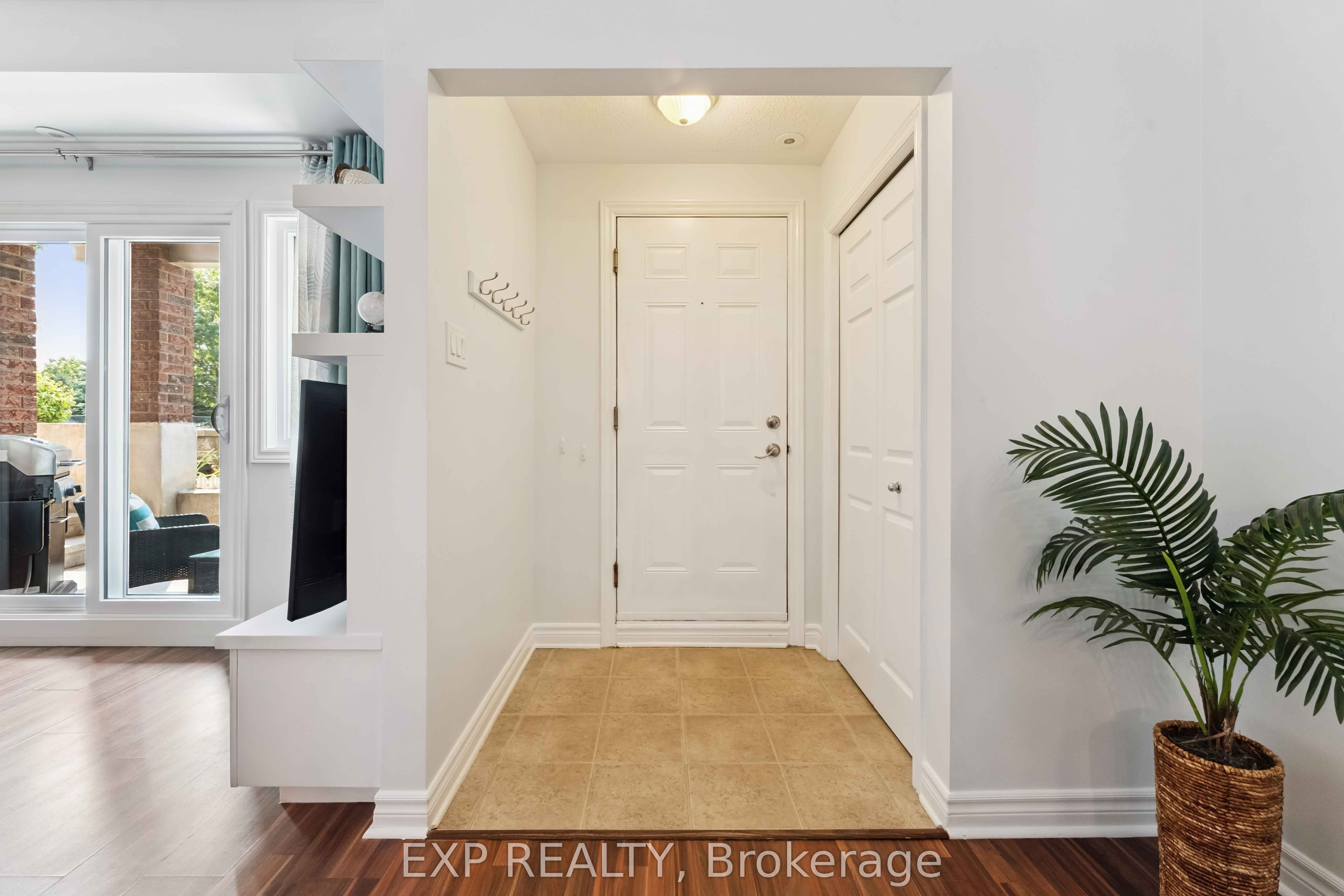 231 Crestway Drive B Property Photo 4