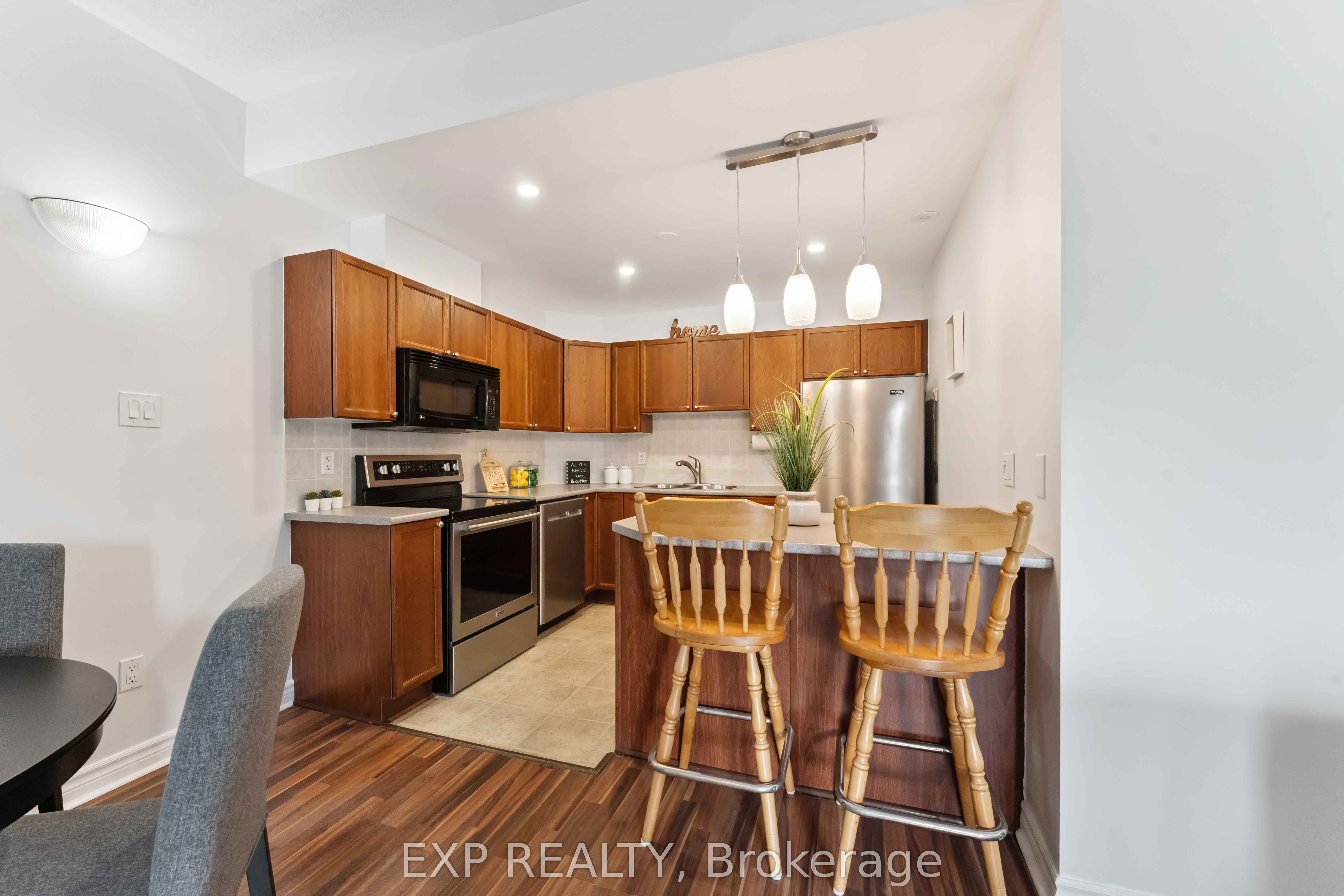 231 Crestway Drive B Property Photo 8