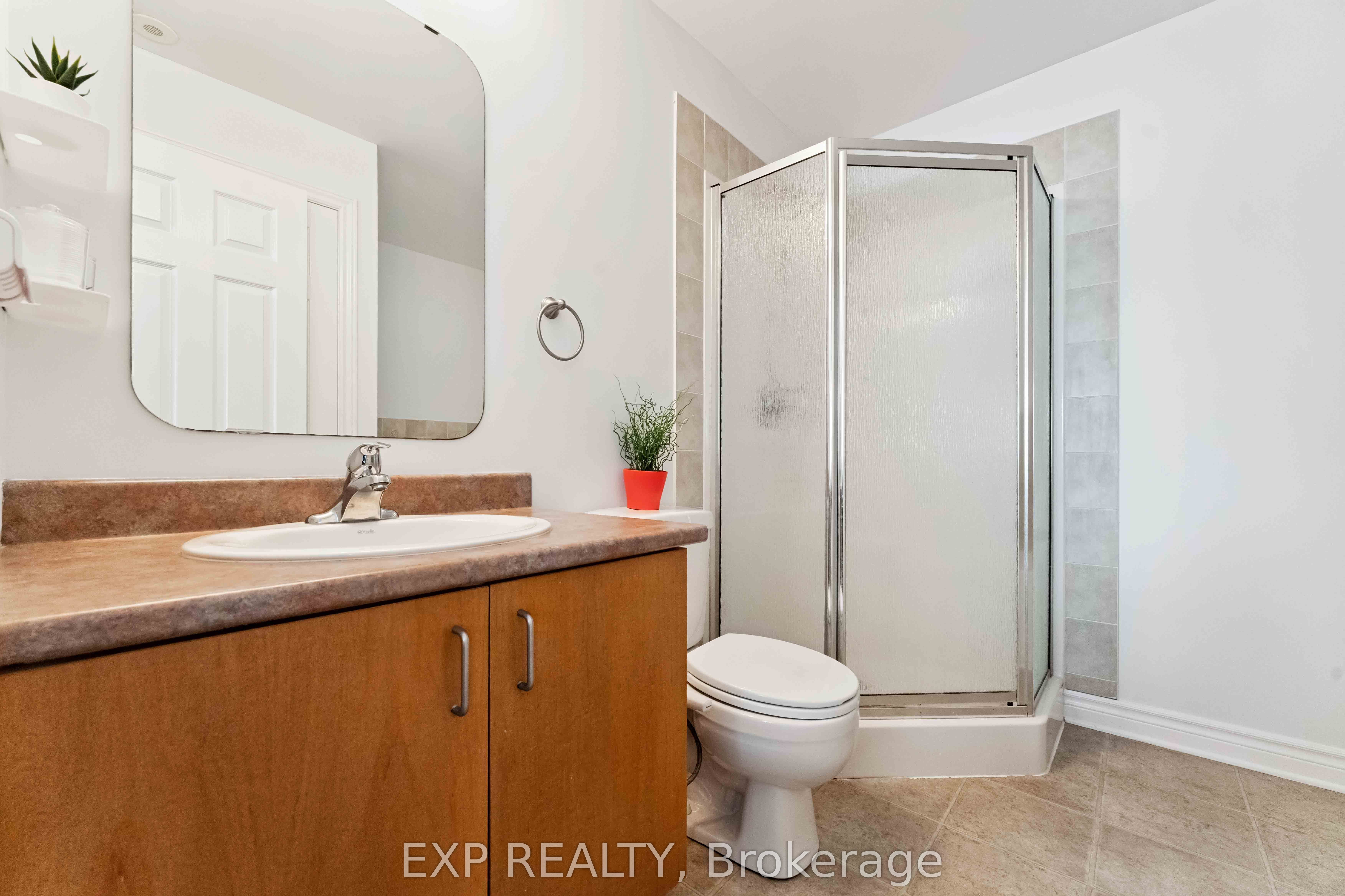 231 Crestway Drive B Property Photo 18