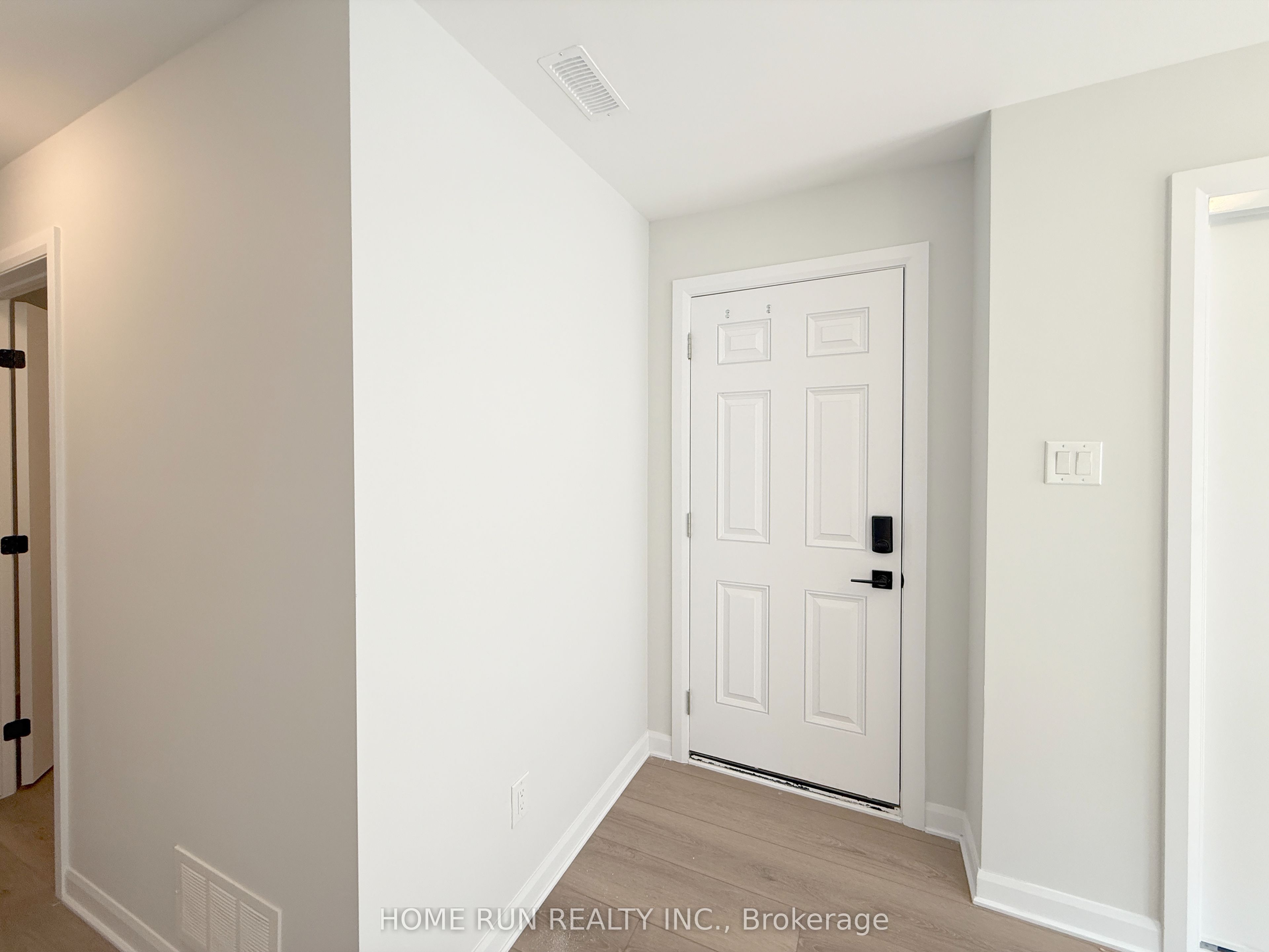 521 Woodlily Priv Property Photo 19
