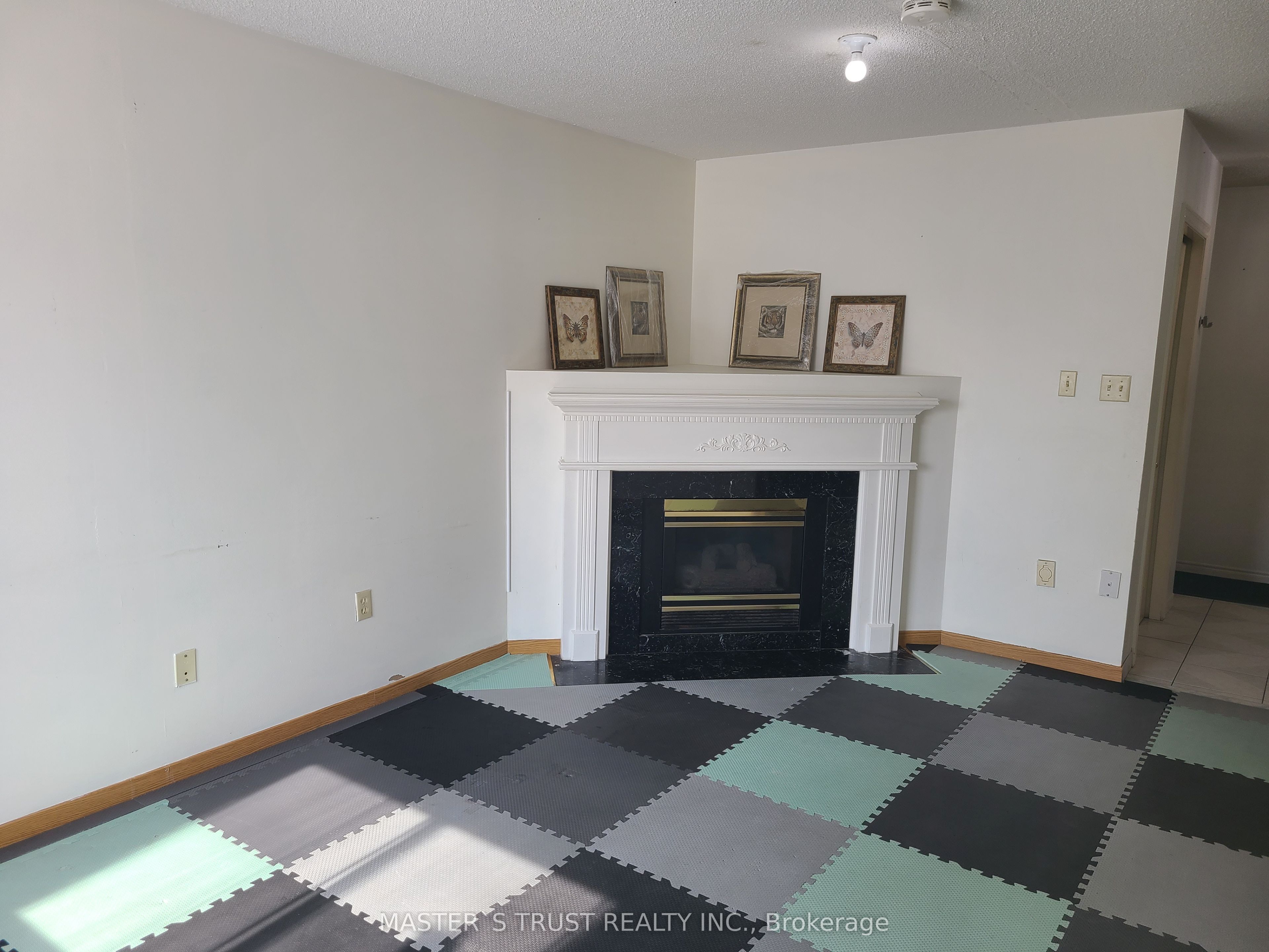 126 Fairington Crescent Property Photo 4