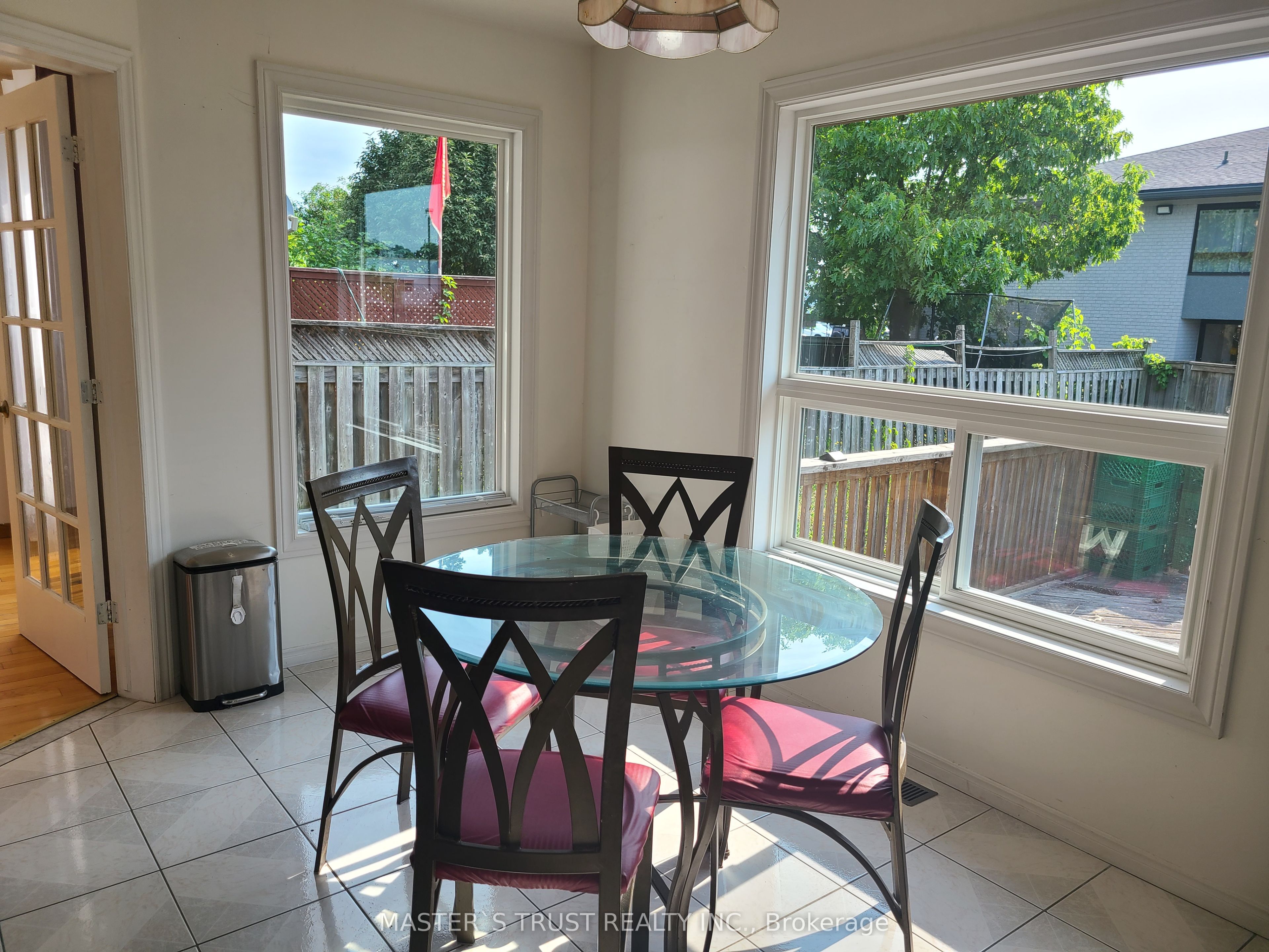 126 Fairington Crescent Property Photo 6