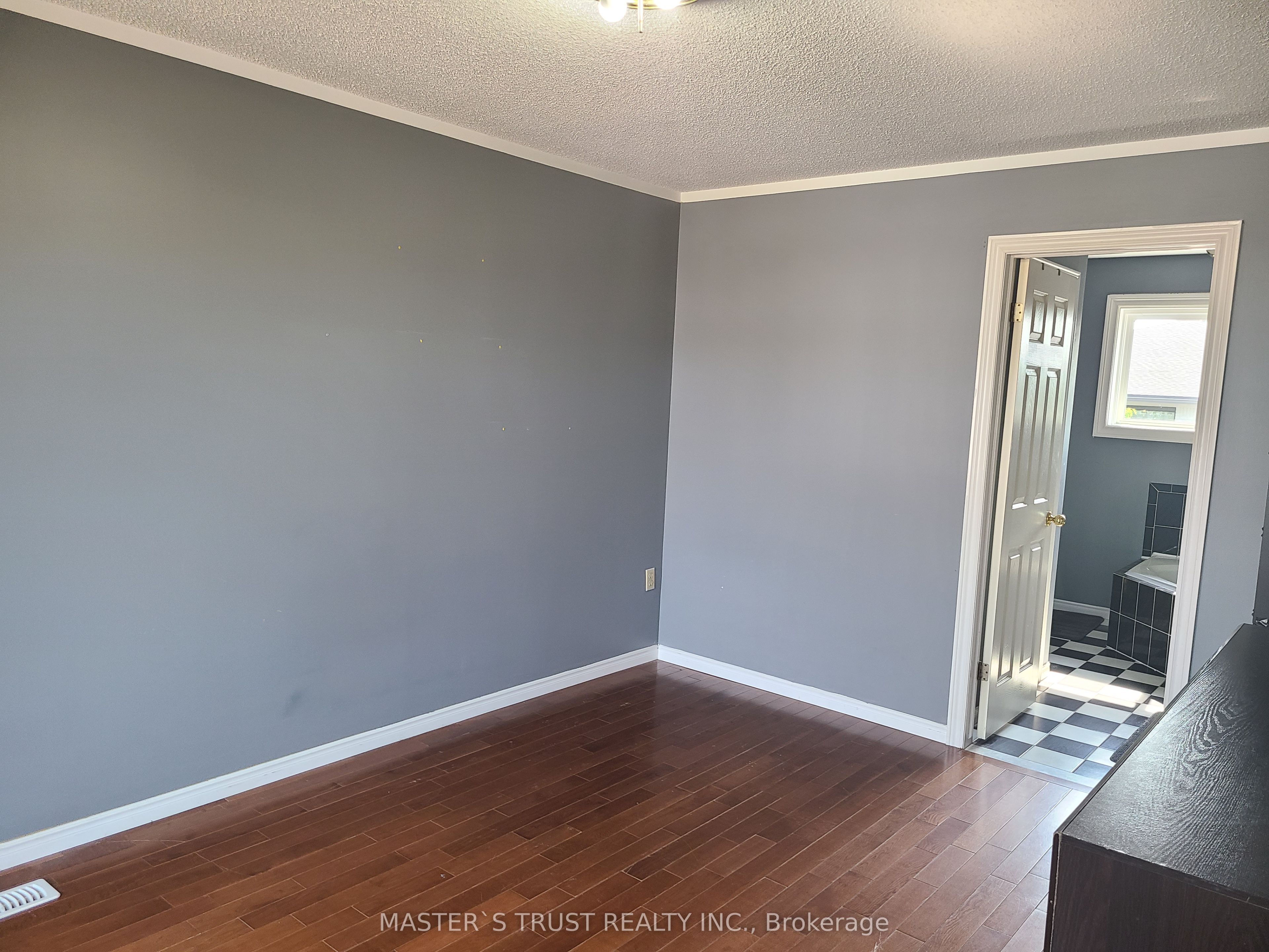 126 Fairington Crescent Property Photo 16