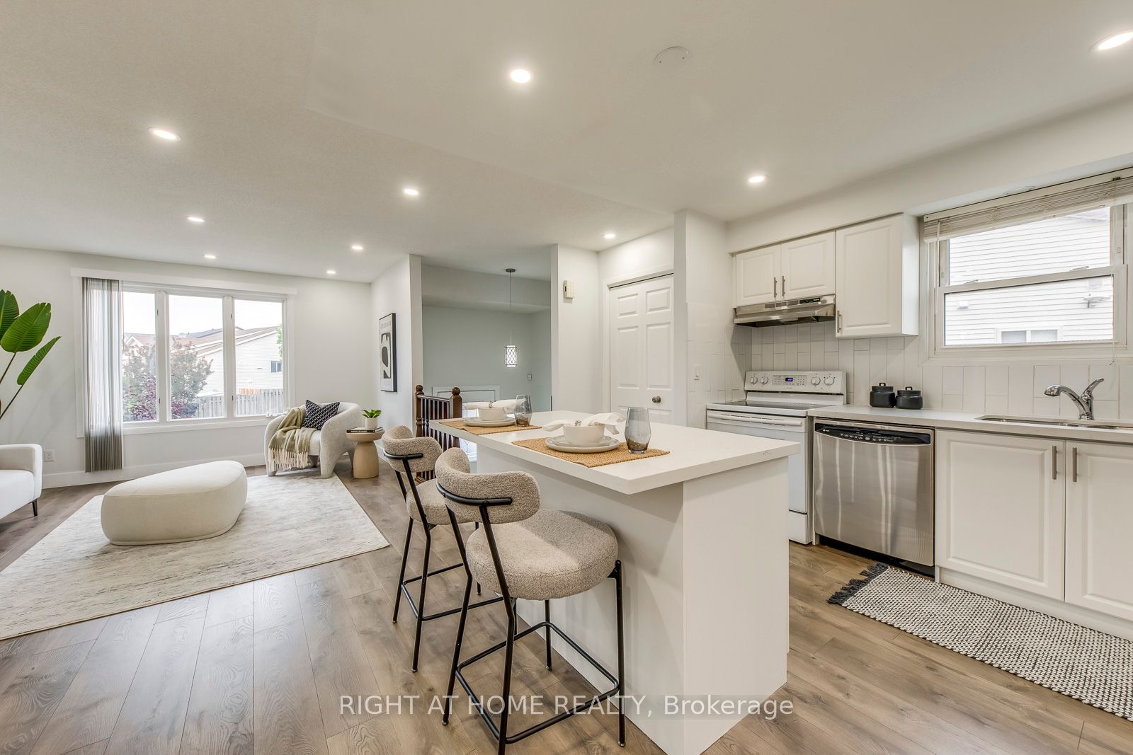 6581 Malibu Dr Property Photo 14