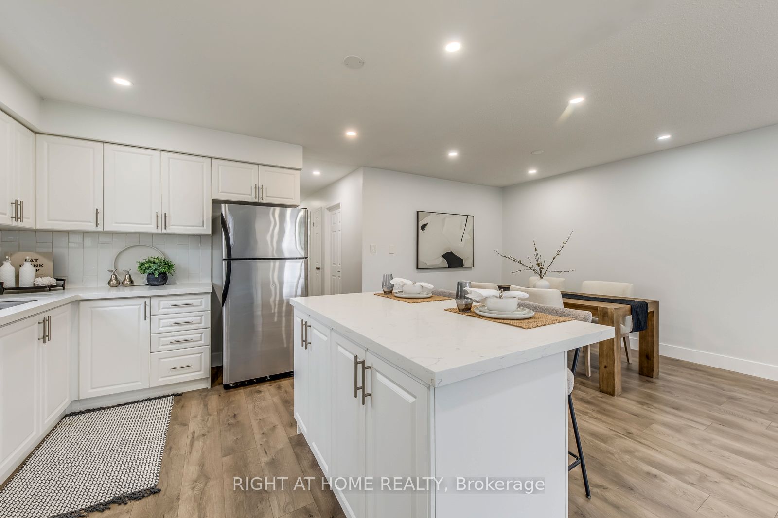 6581 Malibu Dr Property Photo 19
