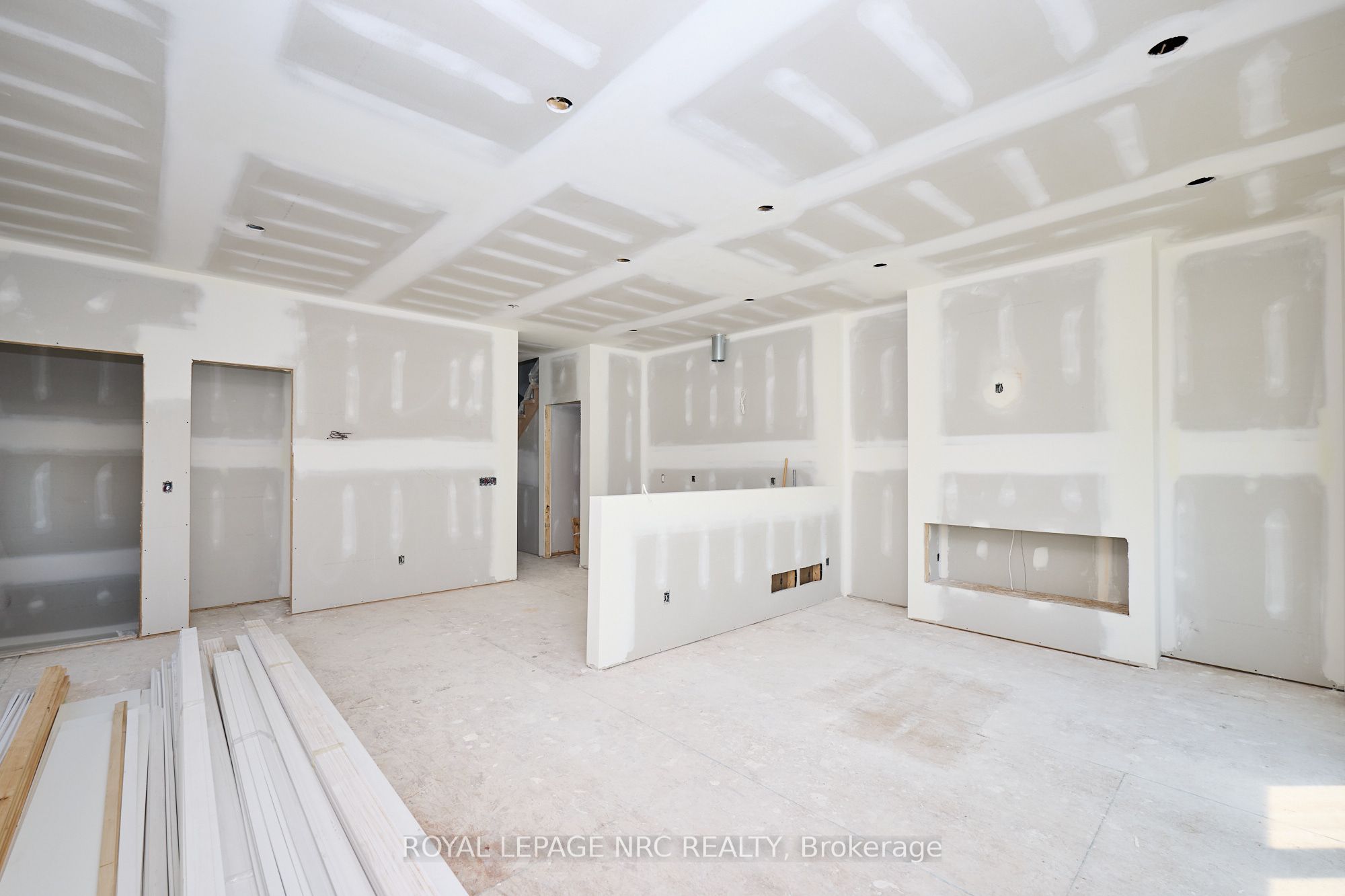 6672 Hawkins Street Property Photo 9