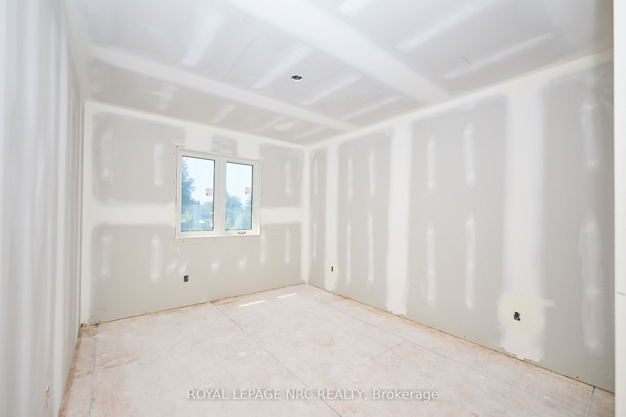 6672 Hawkins Street Property Photo 15