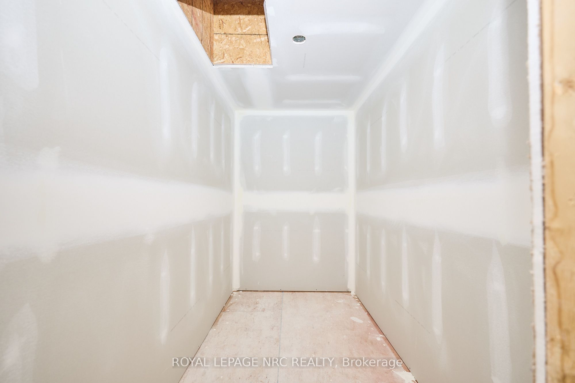 6672 Hawkins Street Property Photo 22