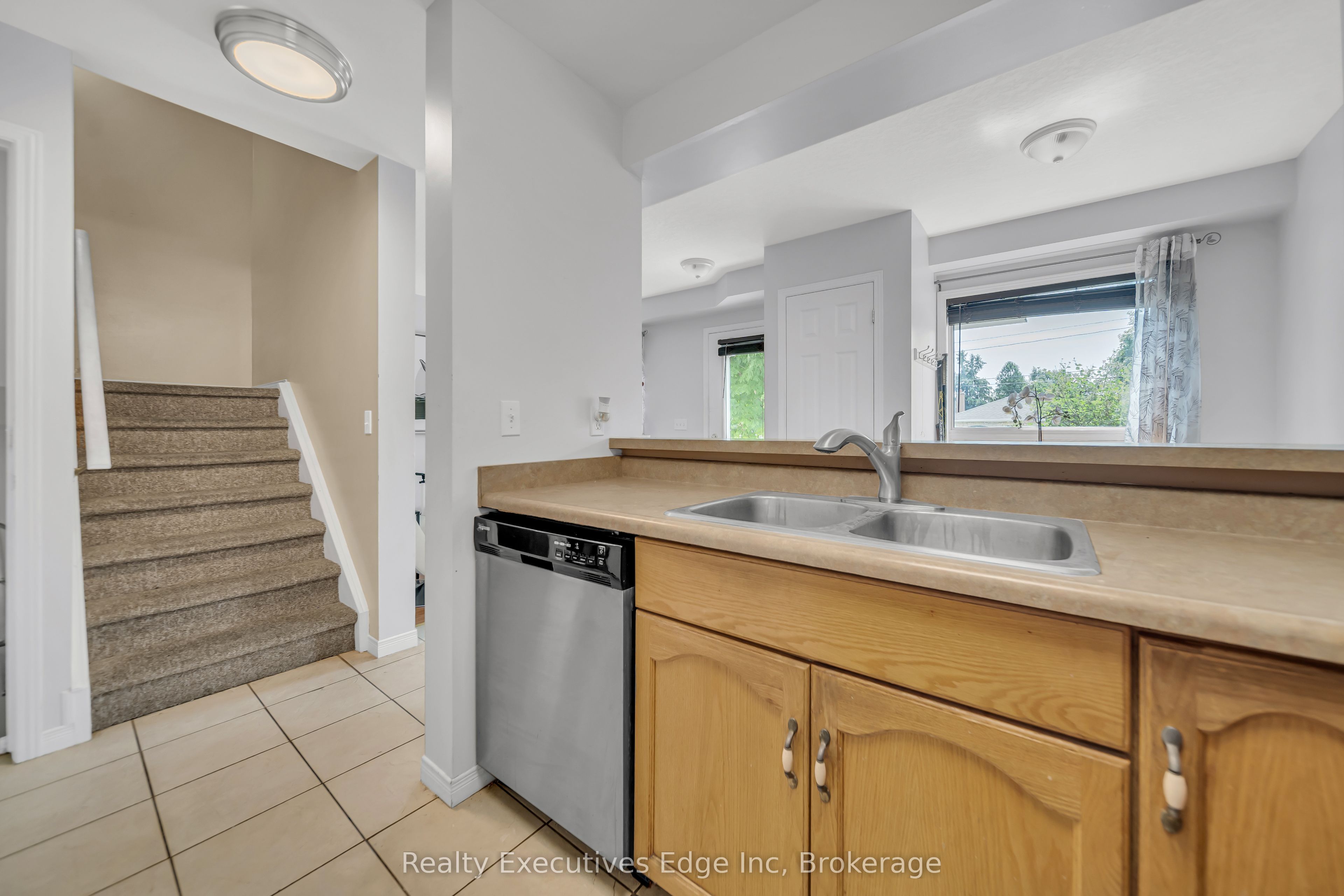 142 York Road 5 Property Photo 6