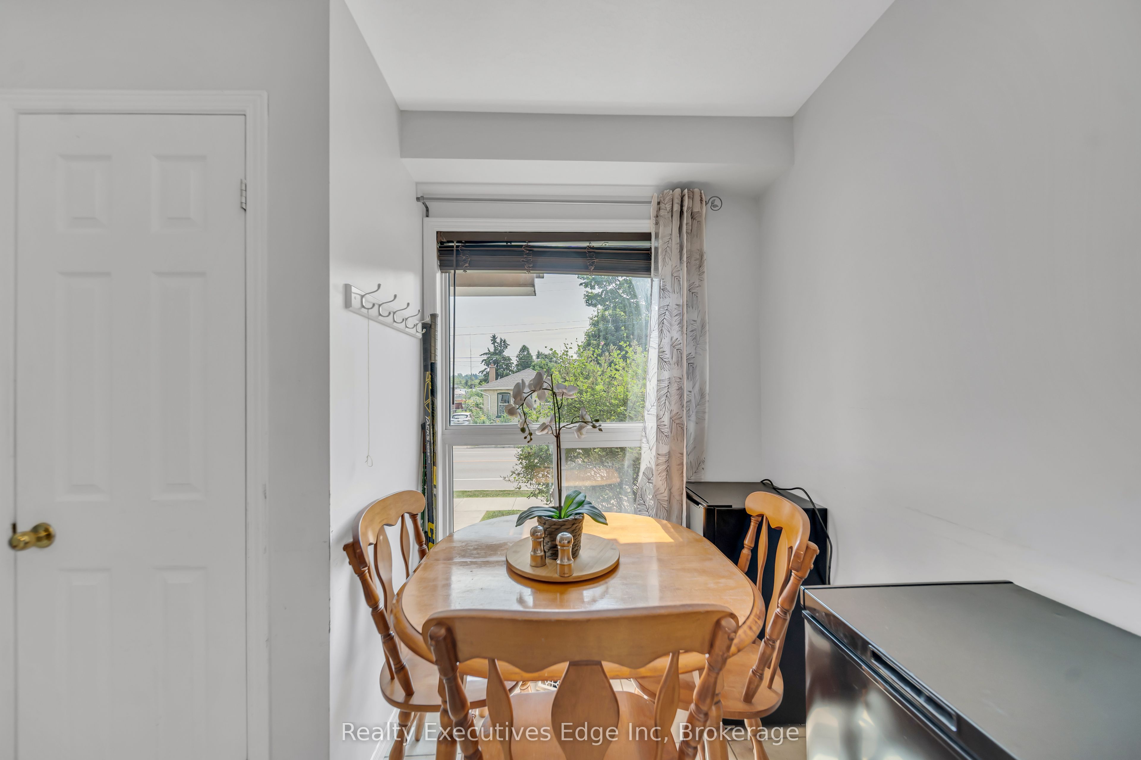 142 York Road 5 Property Photo 8