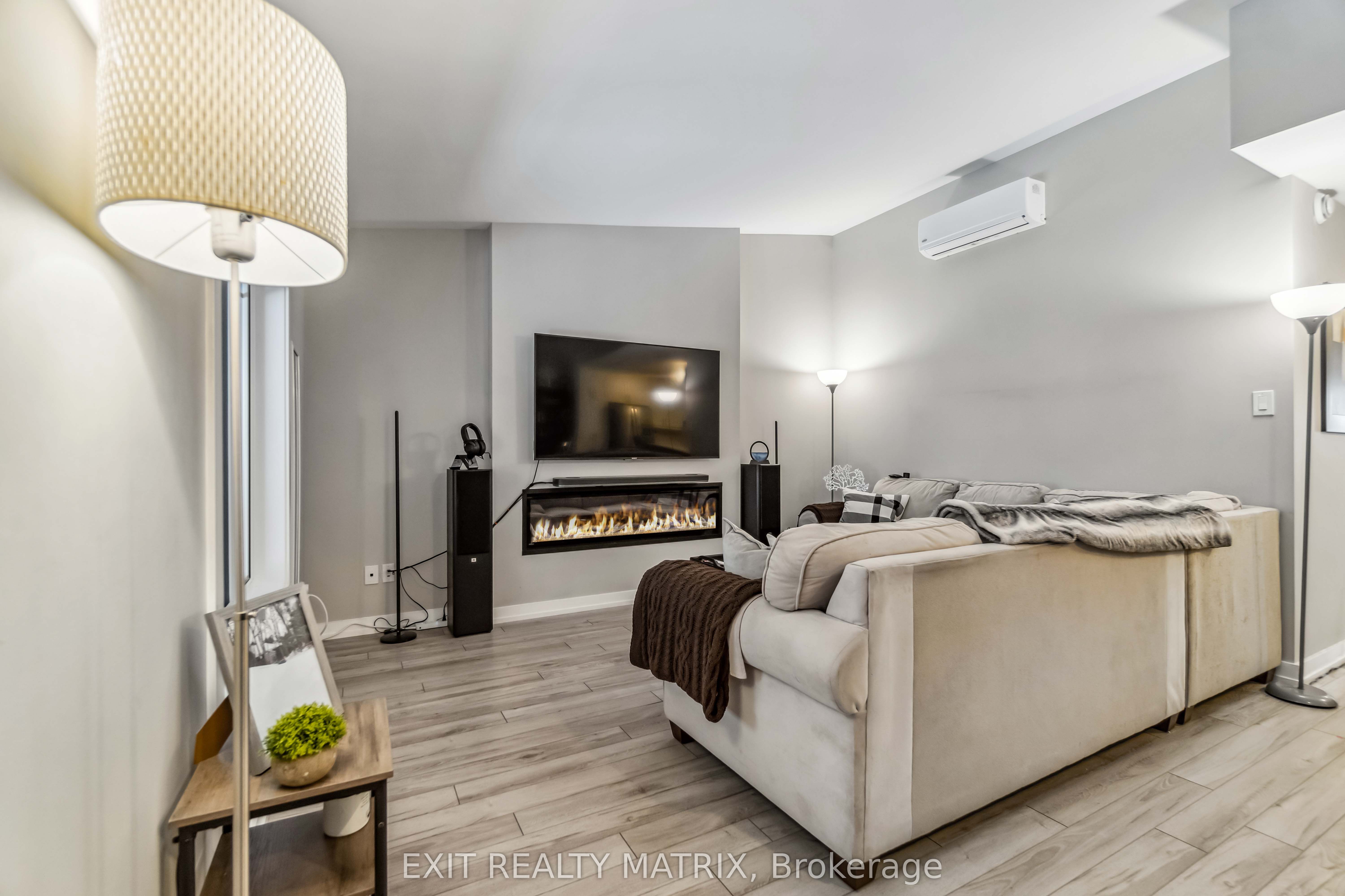 99 St Moritz Trl Property Photo 3