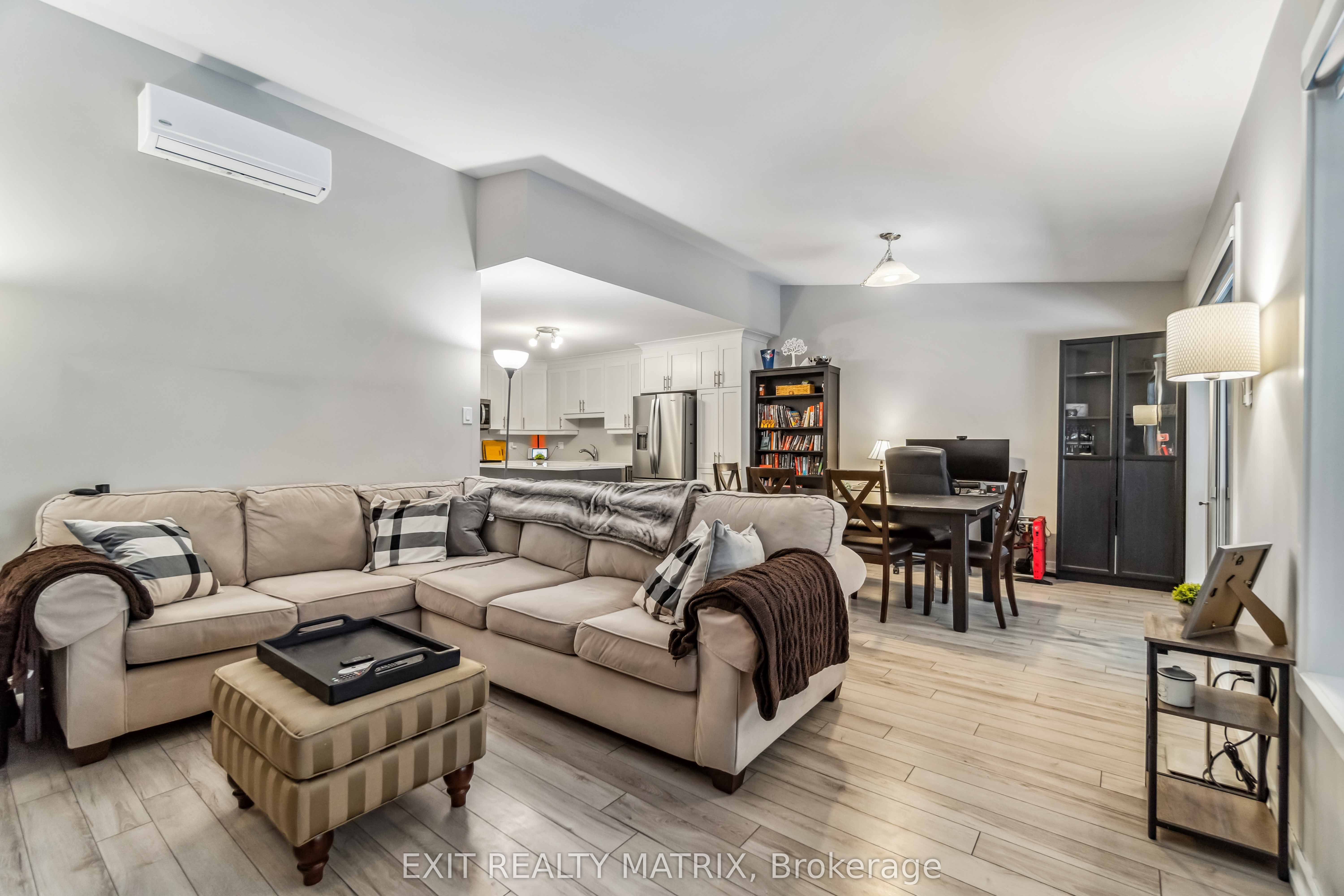99 St Moritz Trl Property Photo 5