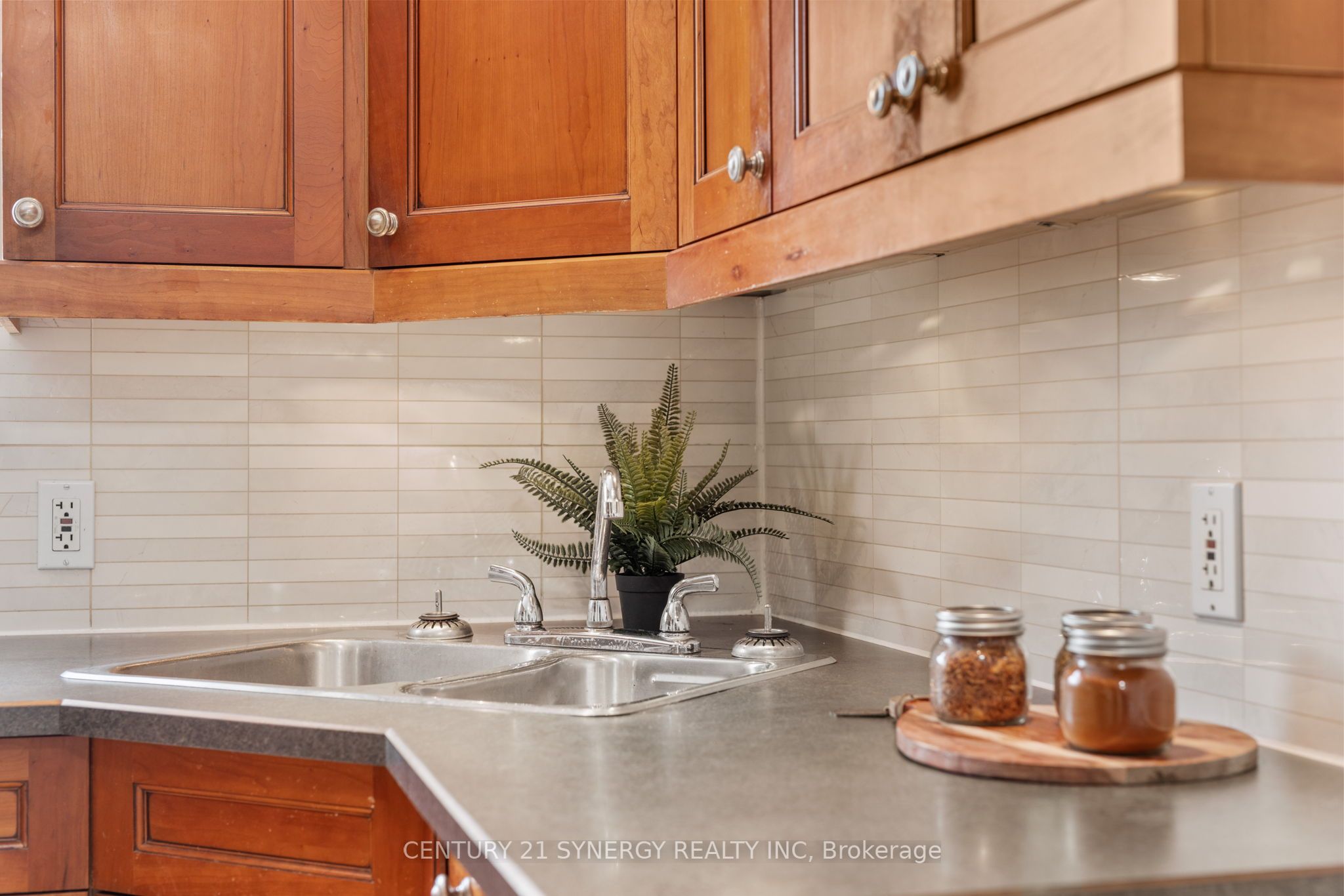 3830 Albion Rd Property Photo 16