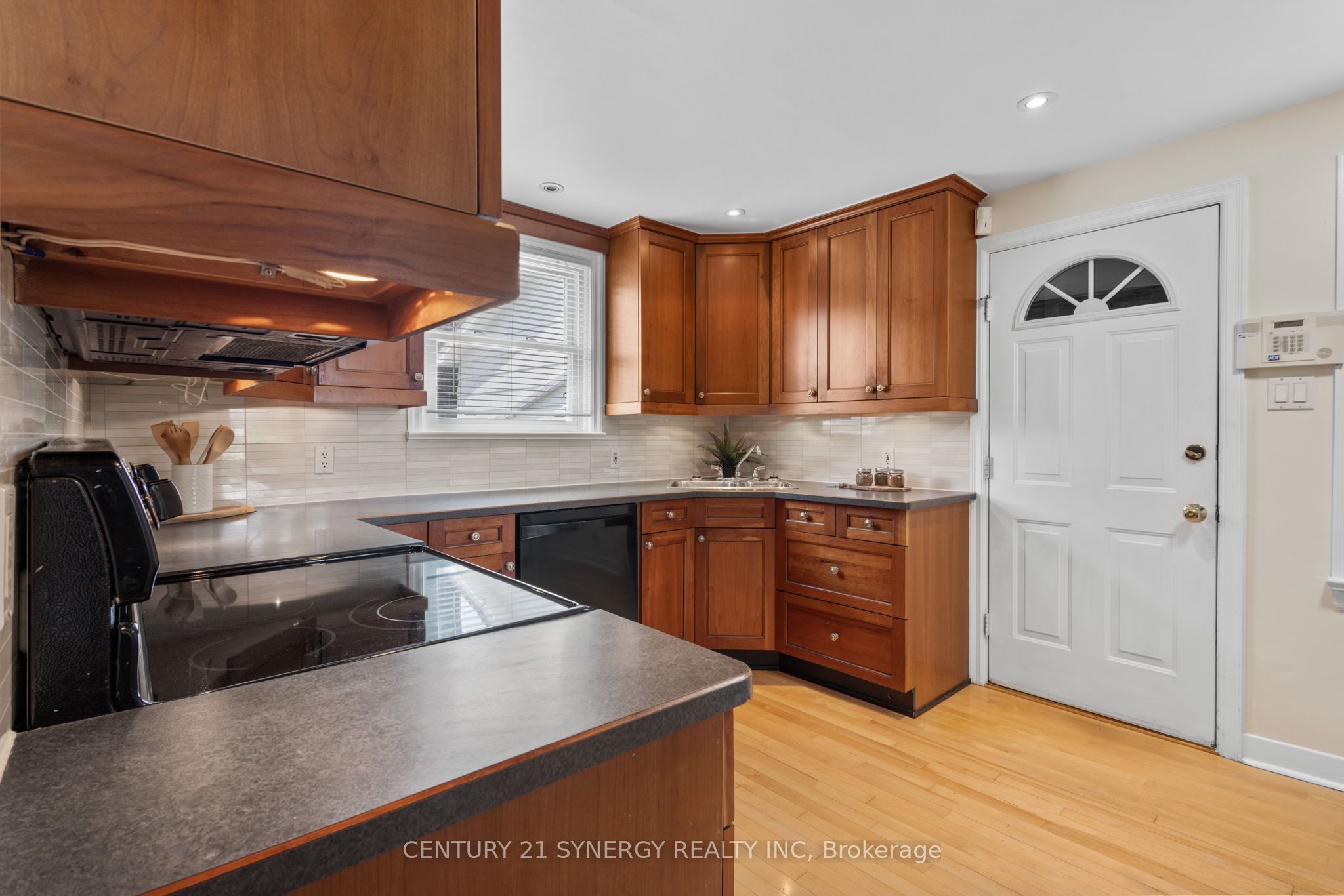 3830 Albion Rd Property Photo 21