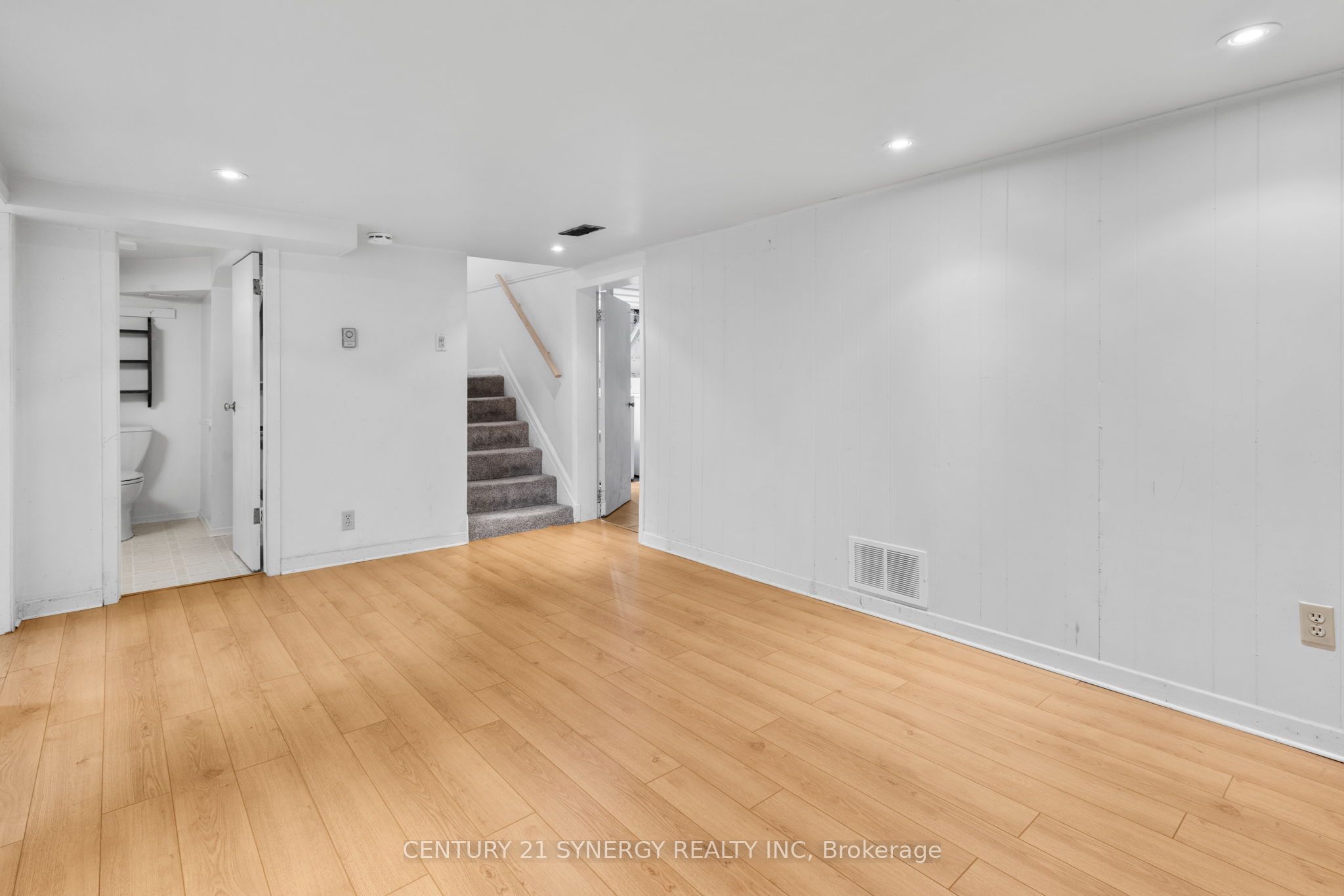 3830 Albion Rd Property Photo 38