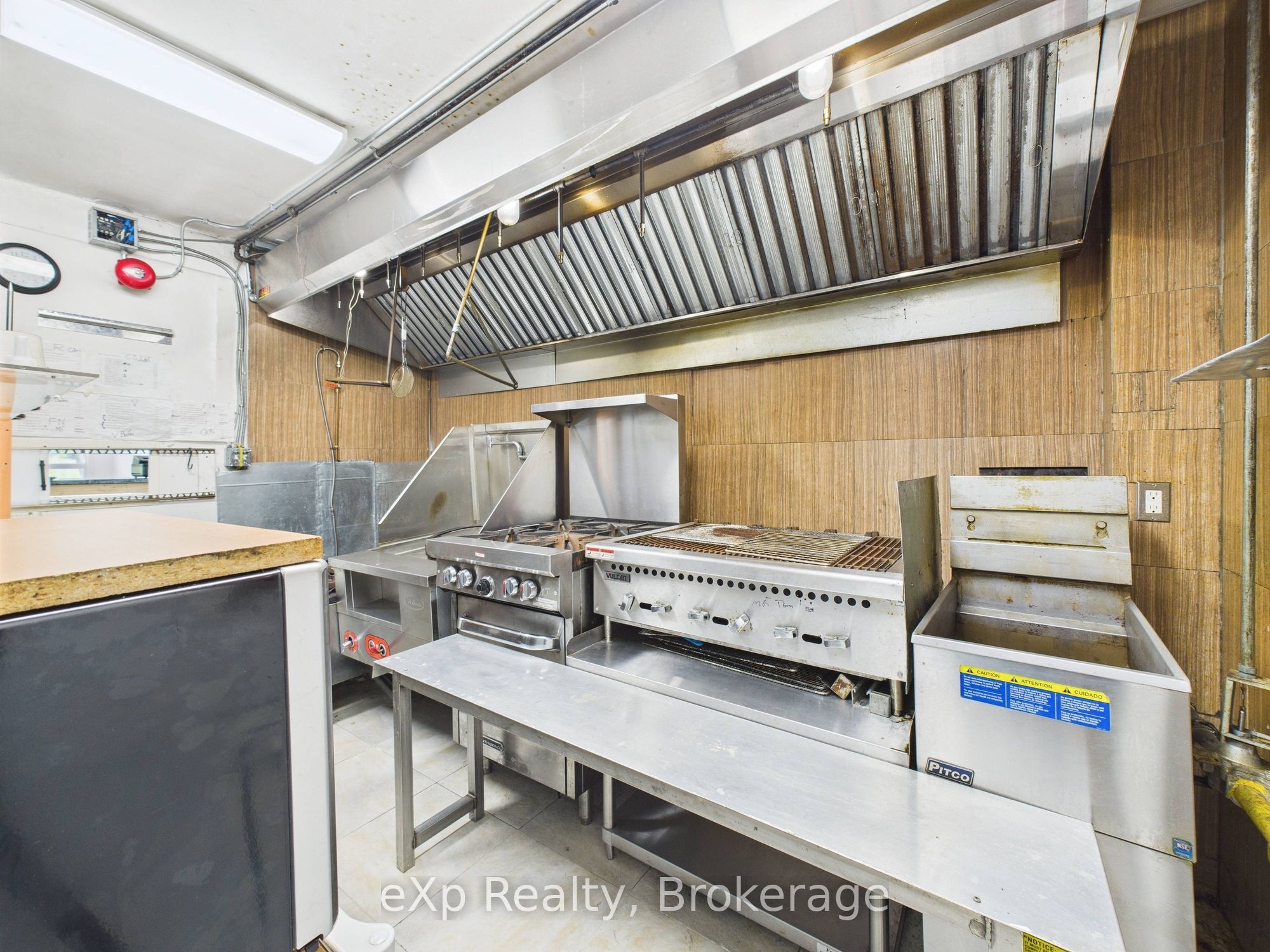 315194 Highway 6 N/a Property Photo 15