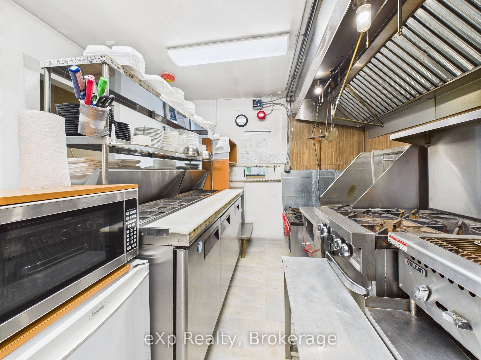 315194 Highway 6 N/a Property Photo 16