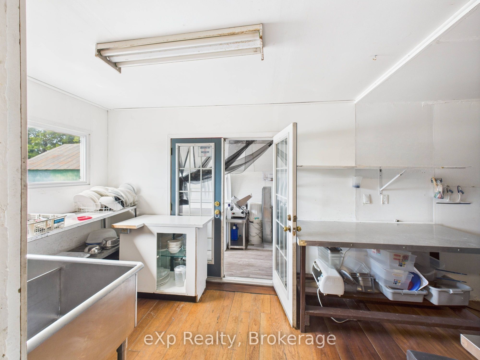 315194 Highway 6 N/a Property Photo 17