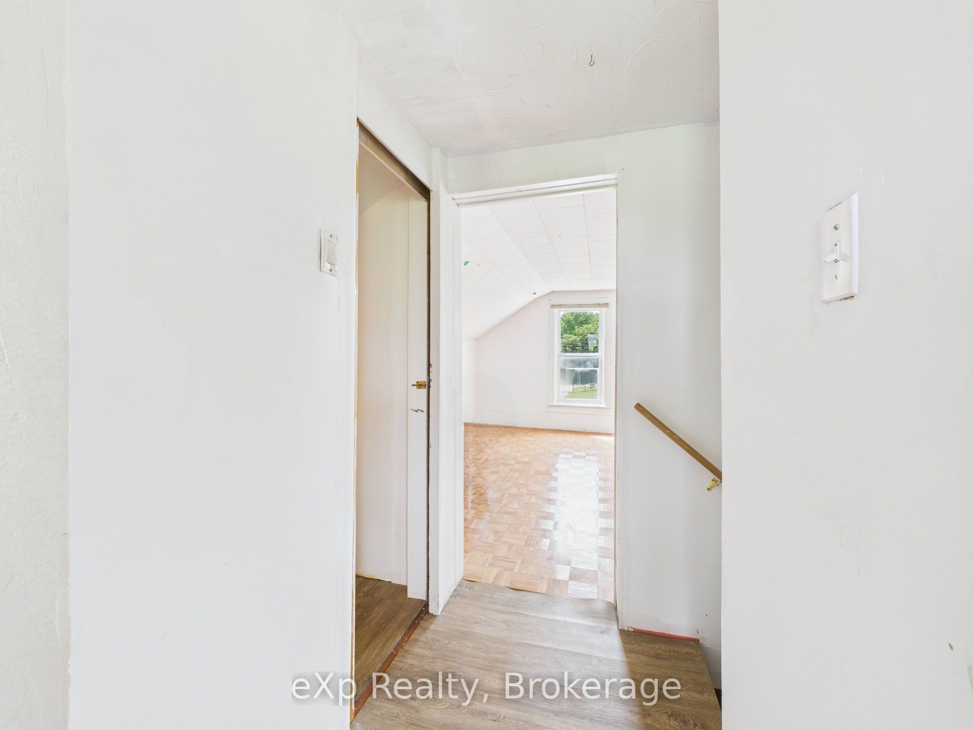 315194 Highway 6 N/a Property Photo 22
