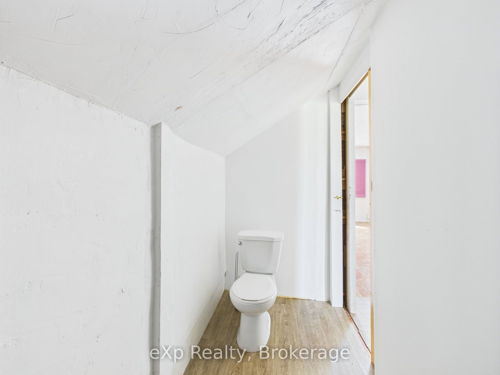 315194 Highway 6 N/a Property Photo 24