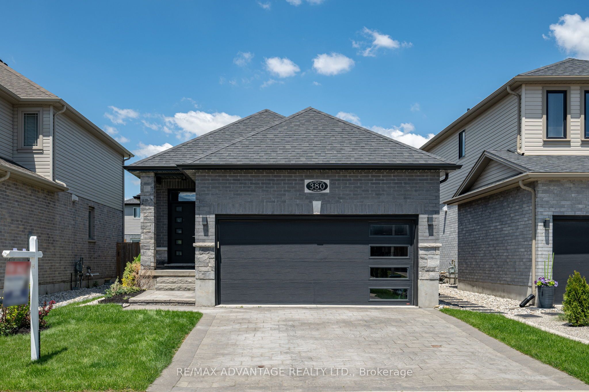 380 Tansbury Street Property Photo 1