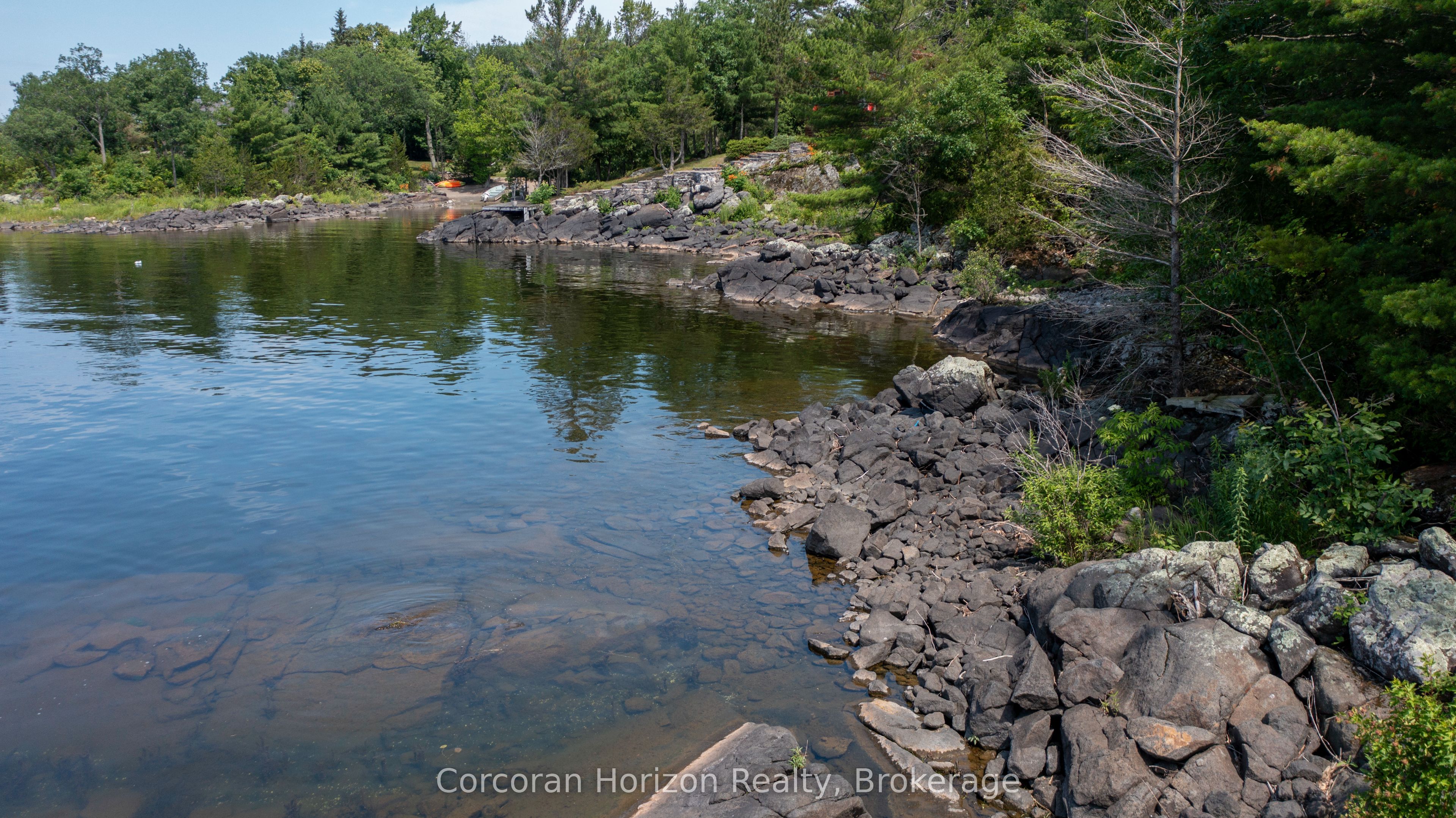 471 N Shore Rd Property Photo 1